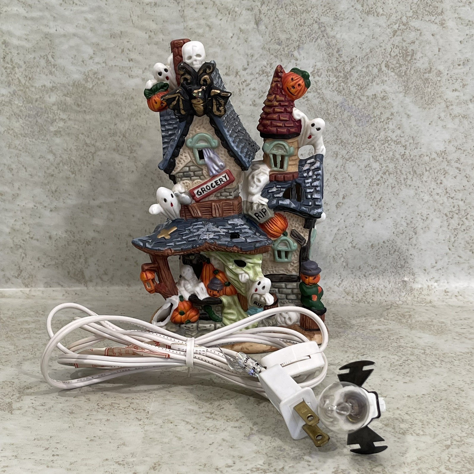 Vintage Spooky Hollow Lighted Porcelain Haunted Grocery Store w/ Cord 7.5” READ