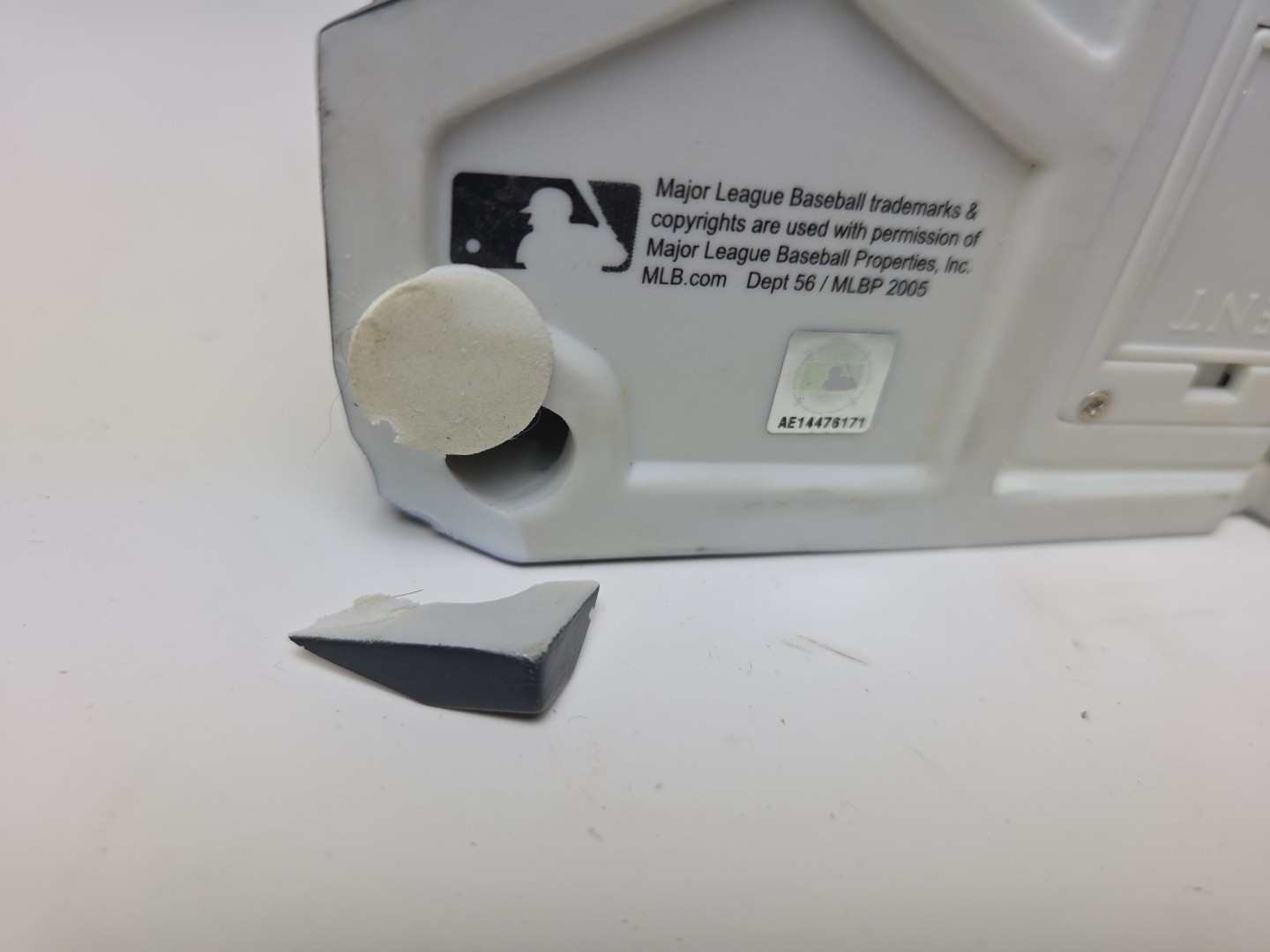 Department 56 New York Yankee Stadium Christmas in the City Series 2005 Damage