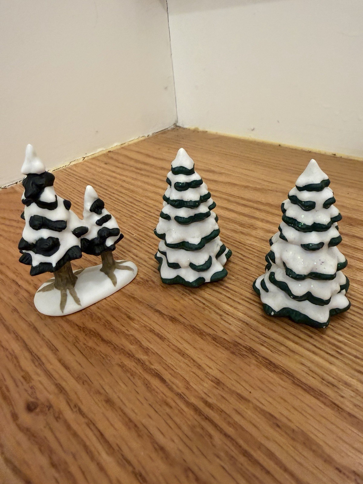 Christmas Village Towne Ceramic Winter Trees 3 Figurines Snow Small