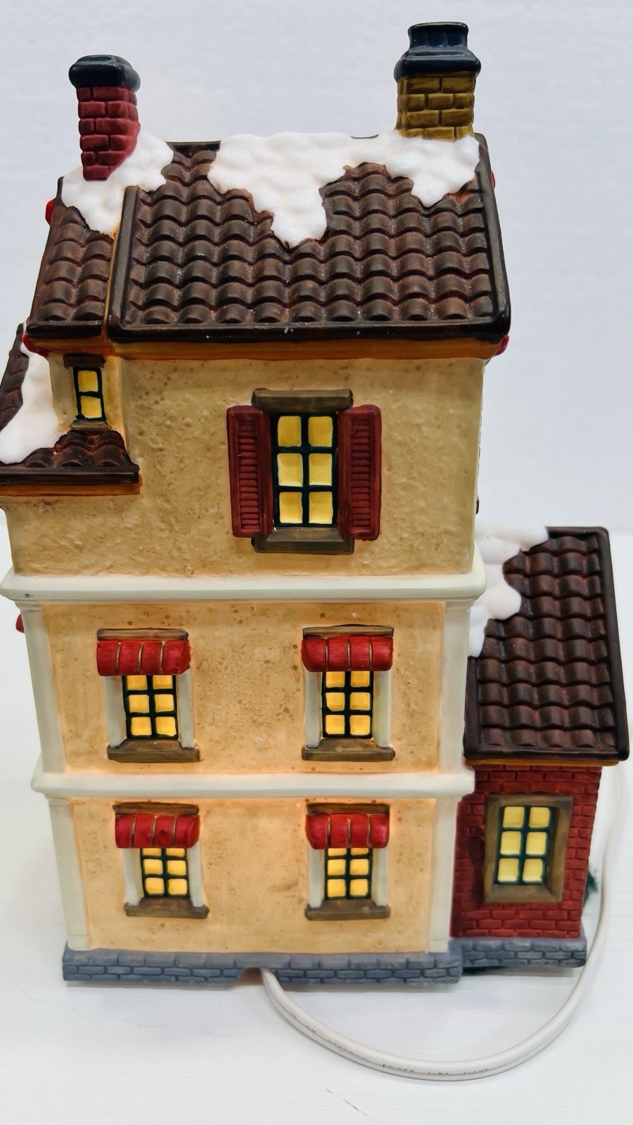 Copperfield Keepsake “ Holly Apartment ” Porcelain Lighted House Excellent !