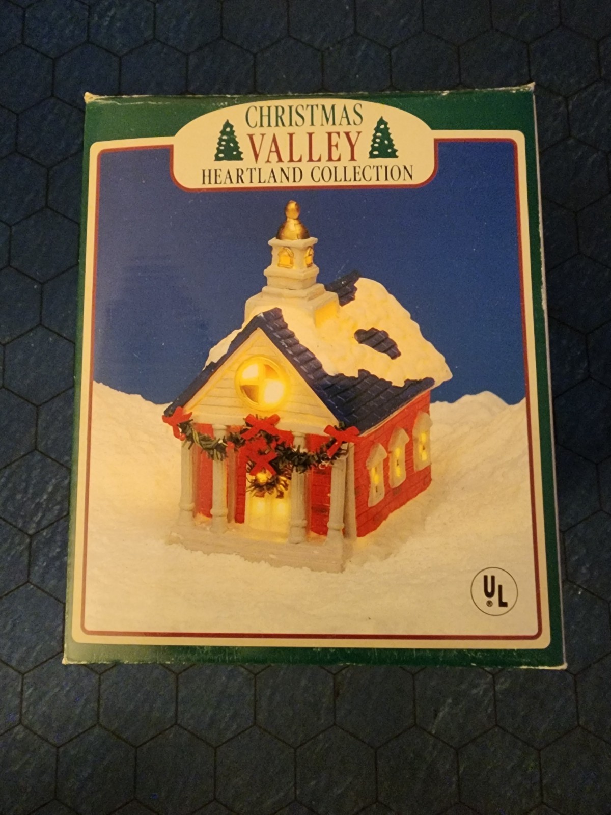Christmas Valley Heartland Collection 1992 Deluxe Porcelain Light-Up Building