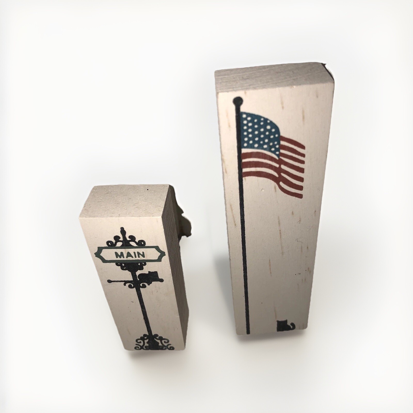 VTG CATS MEOW WOOD HOUSE VILLAGE American Flag Pole Main St Sign Set