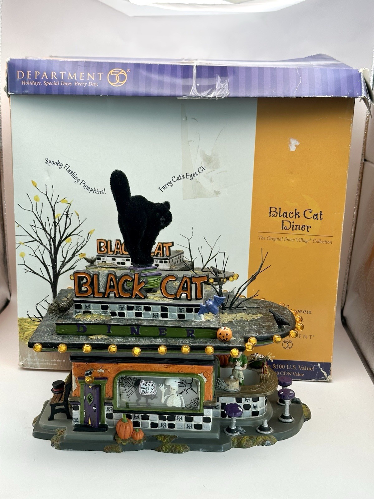 Dept 56 Halloween “Black Cat Diner” Illuminated Figurine #56.55319 W Box READ