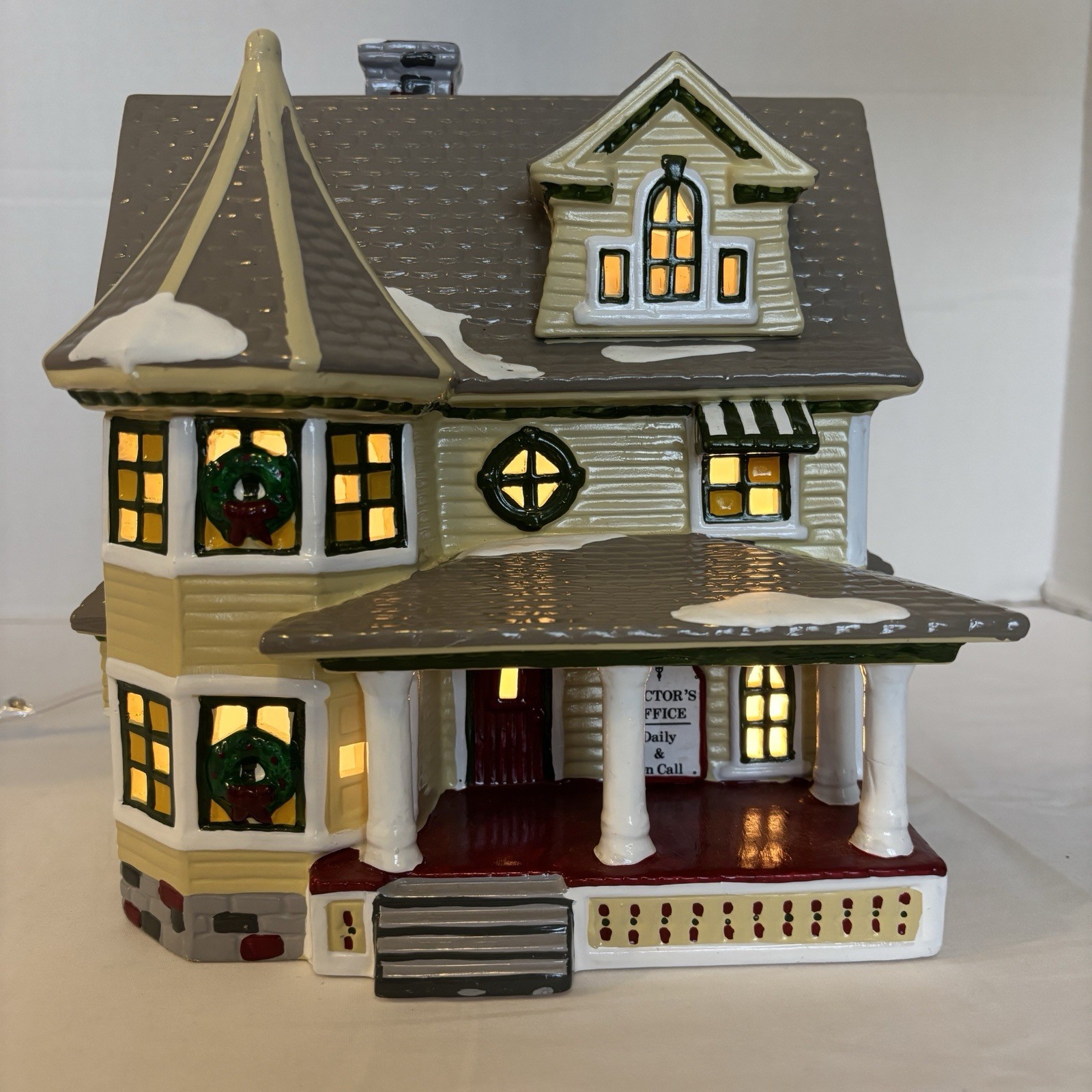 Dept 56 Snow Village The Doctor’s House 5143-8 With Light And Box 1989