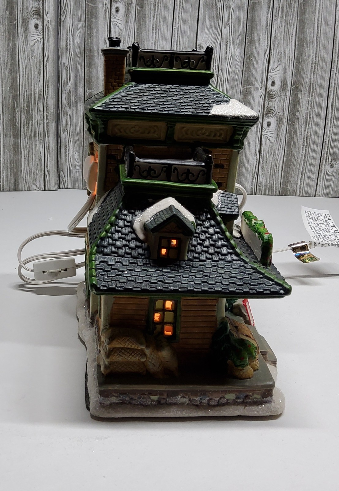 HOLIDAY INSPIRATIONS “GARDEN SHOP” LIGHT UP PORCELAIN CHRISTMAS HOUSE W/BOX