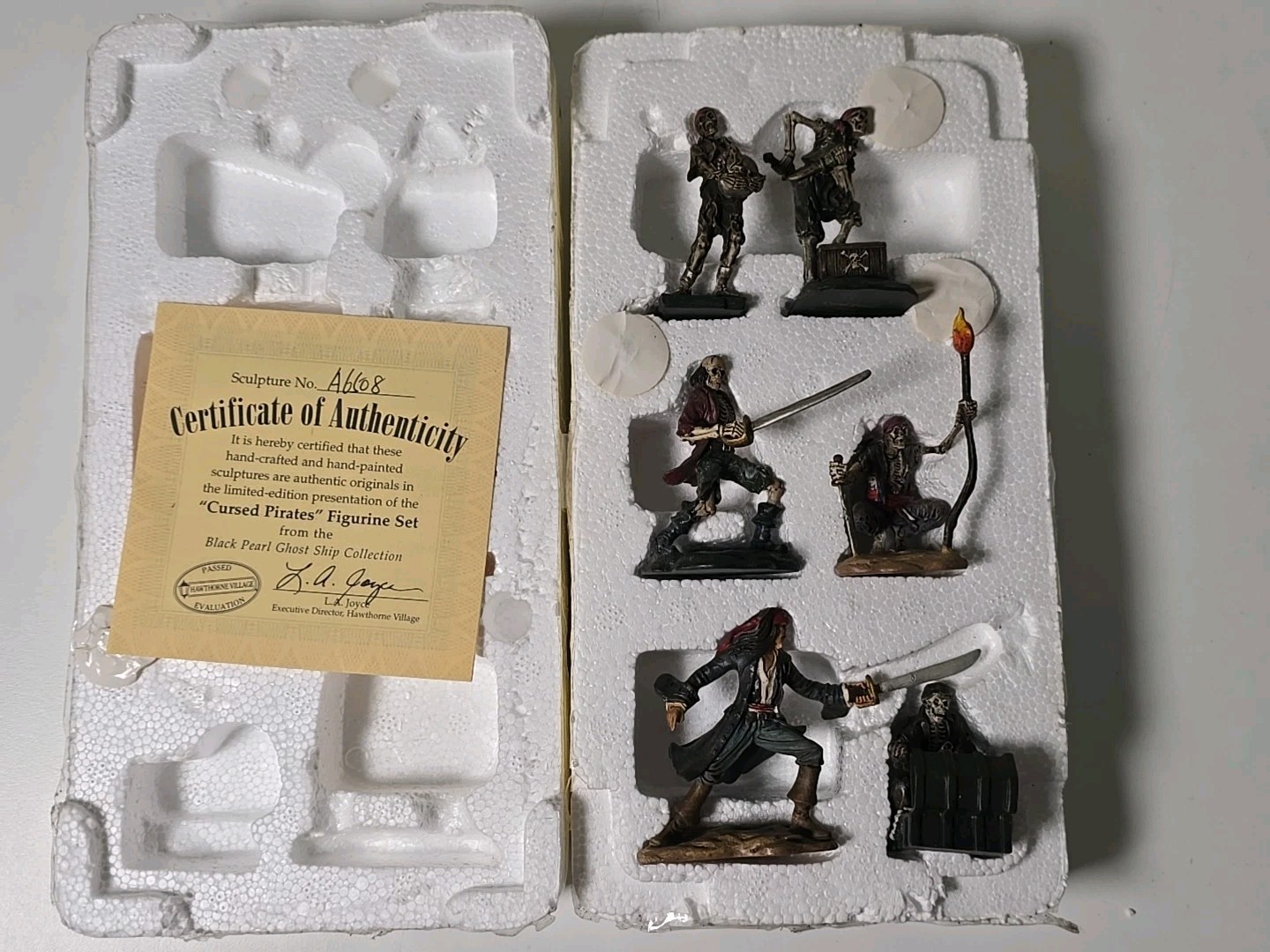 Hawthorn Village Pirates of the Caribbean Cursed Pirates – Figurine Set w/ COA