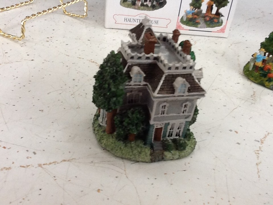 Liberty Falls American Collection Lot of 5 Haunted House Pumpkin Patch Palm Read