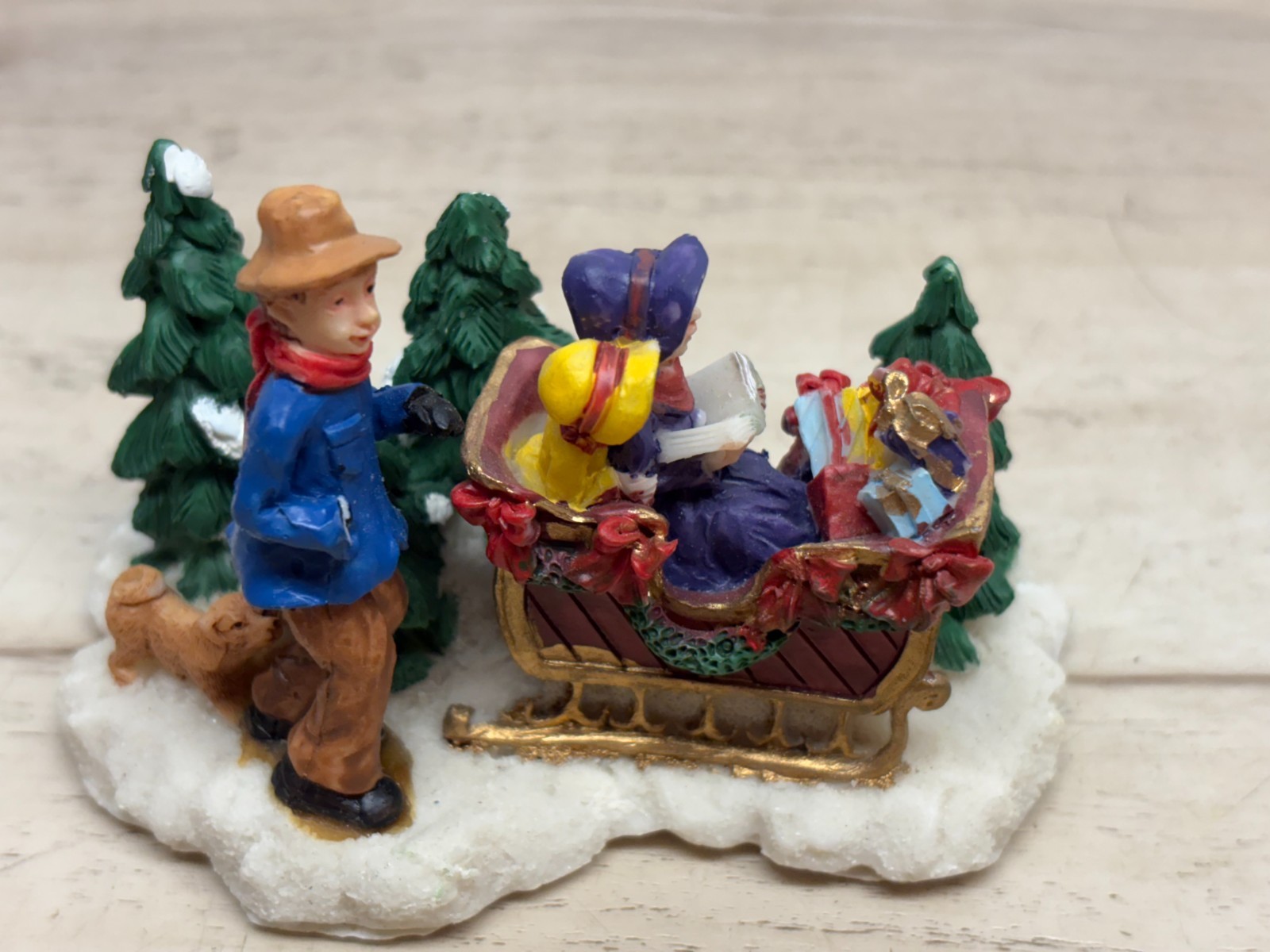 Set Of 3 Christmas Village Ceramic Figurines People And Arch