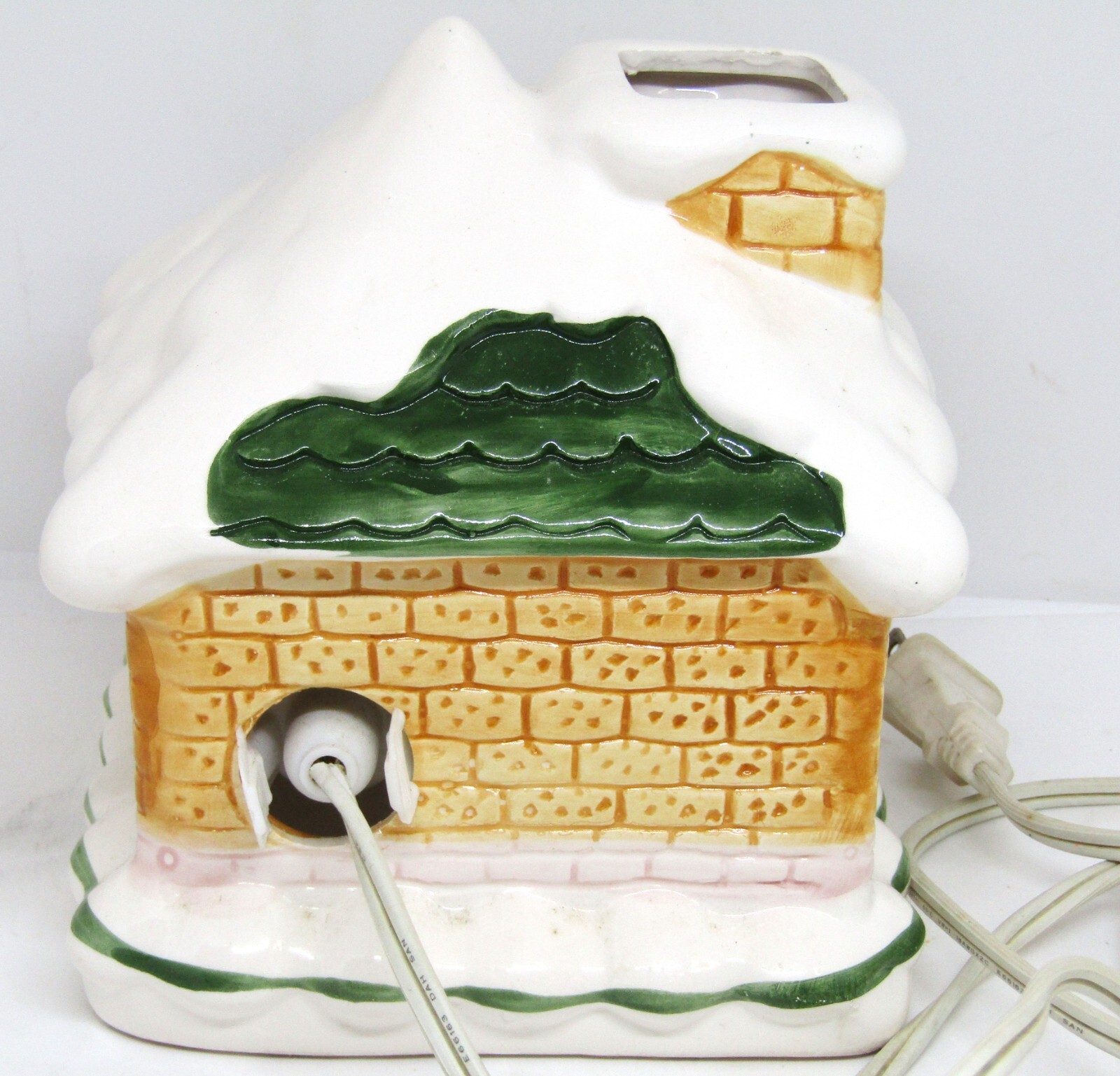 Vintage Lighted Ceramic Christmas Village Cottage Pink Nightlight ONI Taiwan