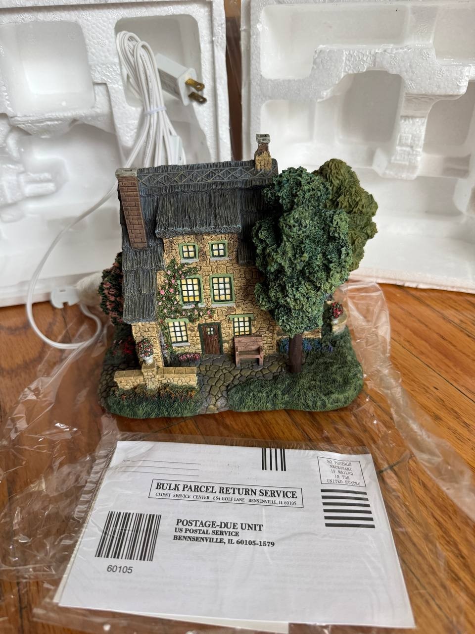 Thomas Kinkade Hawthorne Village Lamplight Village 6 Pc Lighted House Set COA
