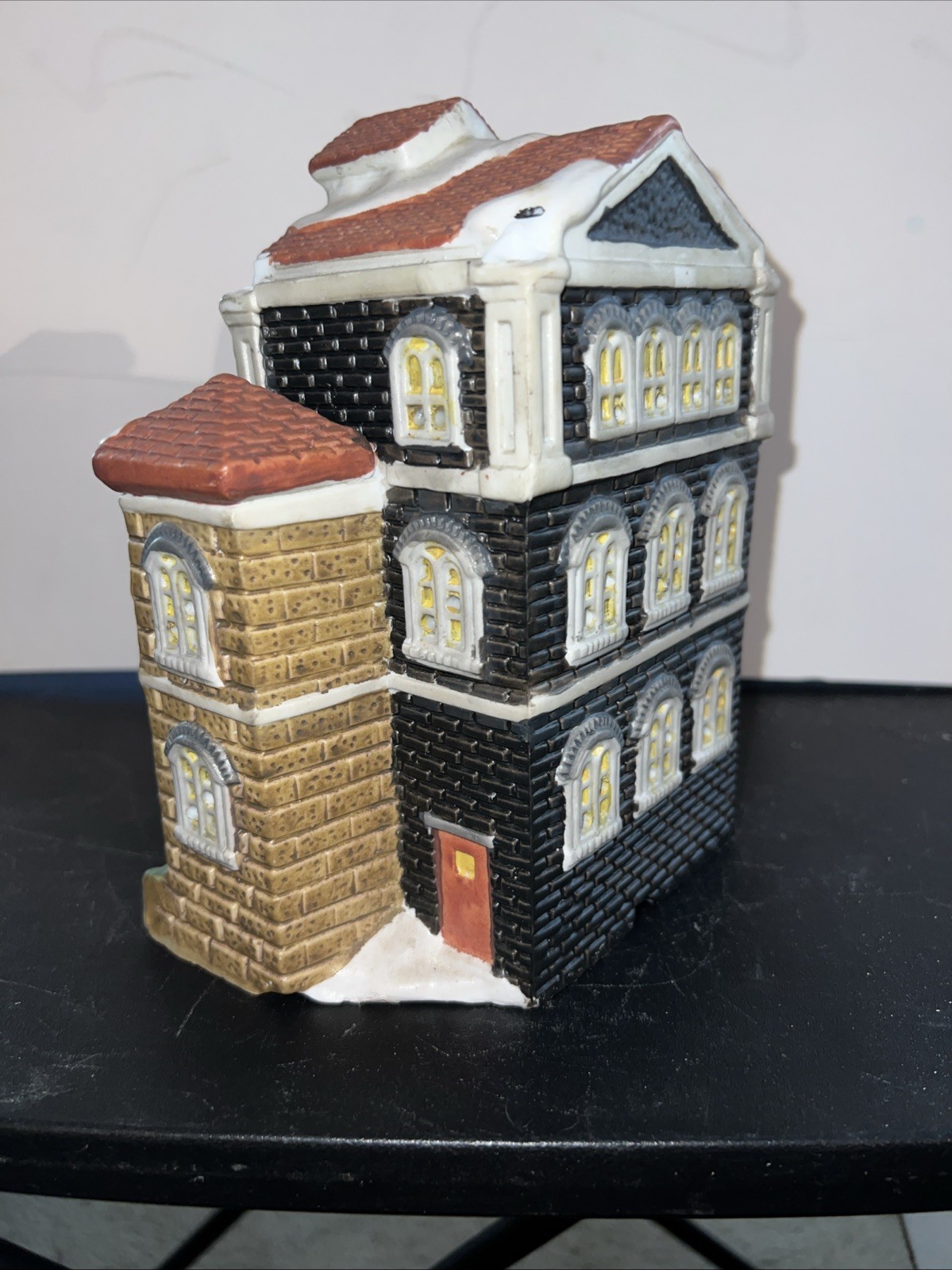 VINTAGE 1995 Trim A Home City Hall Christmas Village Building Smoke FREE Home