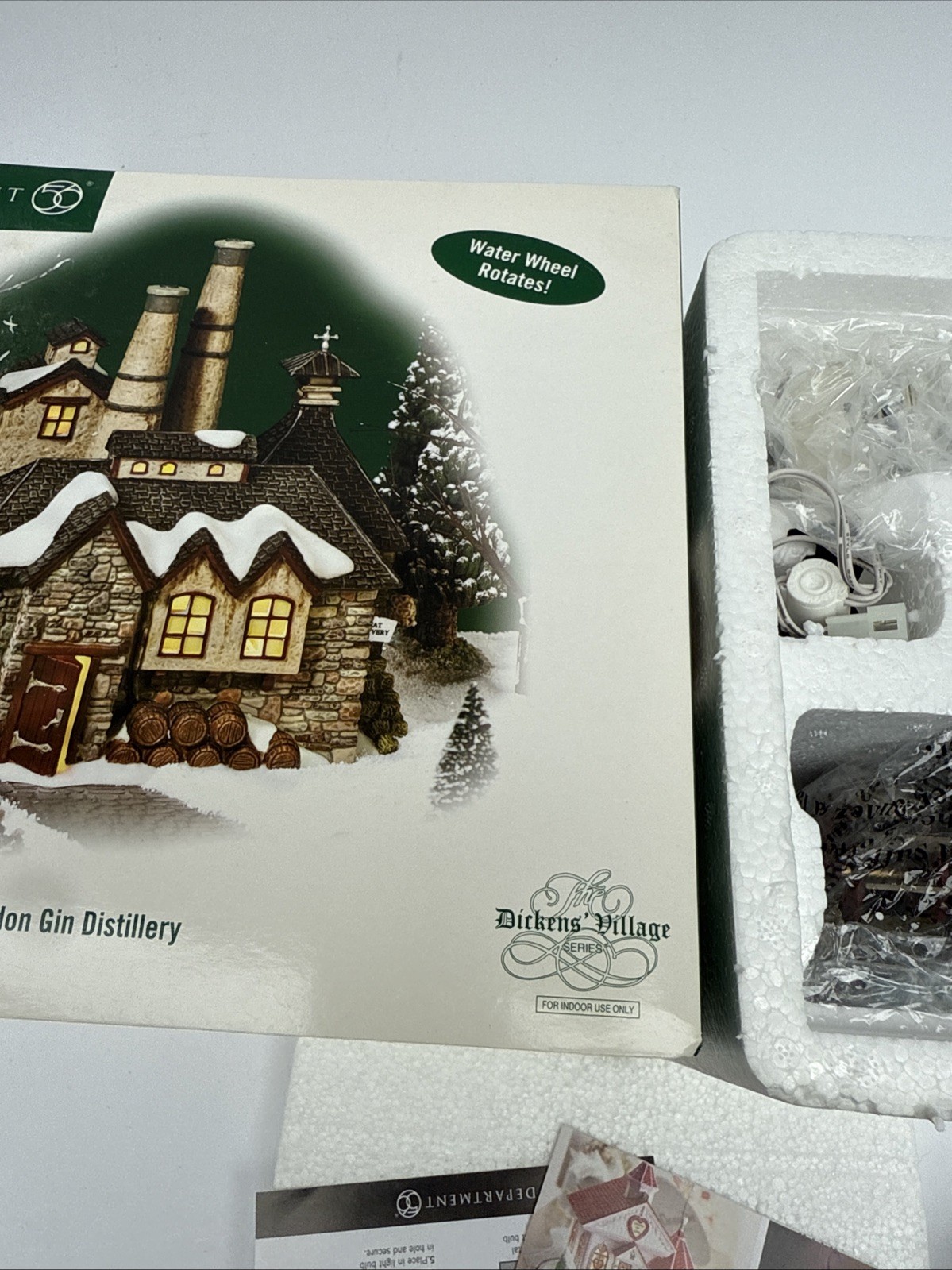 Dept 56 Dickens Village 2005 LONDON GIN DISTILLERY #58746