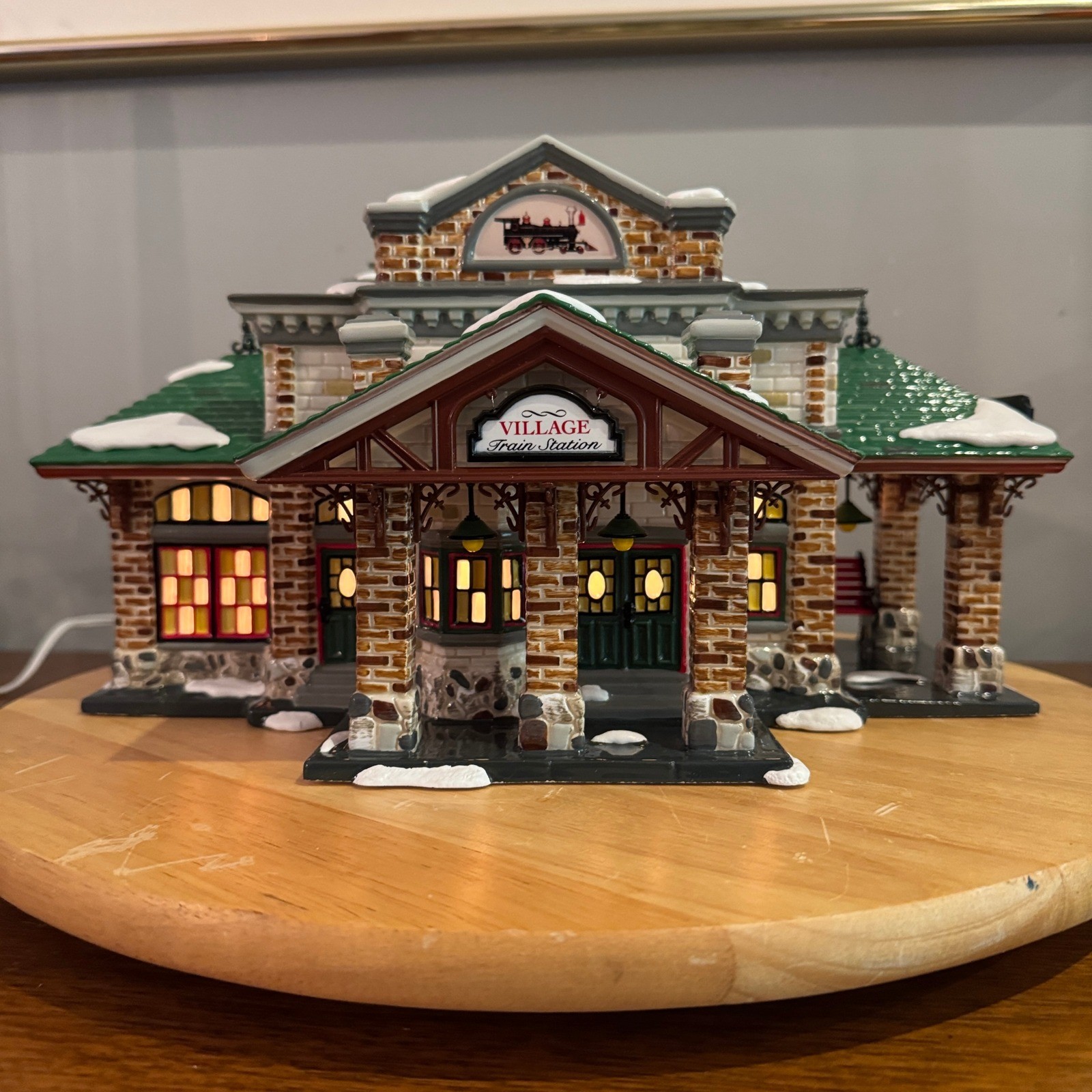 Department 56 Village Train Station Snow Village 55331 w/ Box