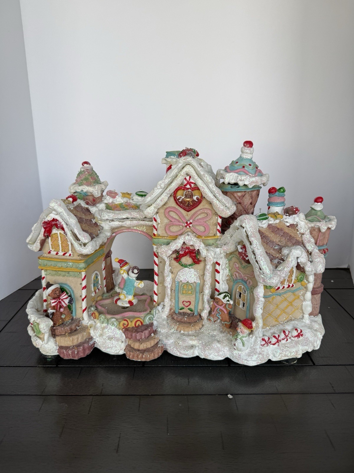Fiber Optic Motion Animated Christmas Gingerbread House Mansion Village 15”x11”