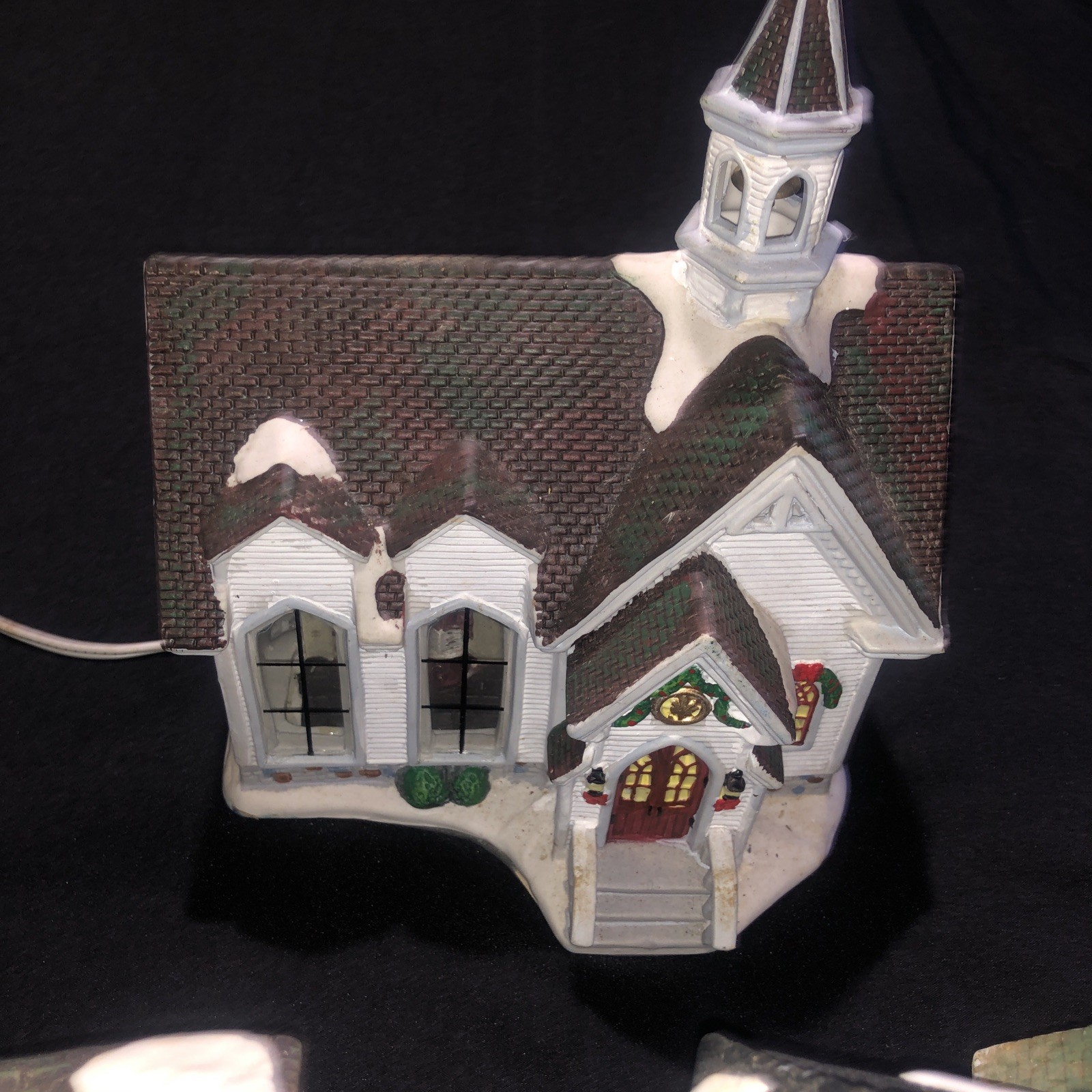 Lighted Christmas Village Lot 5, Ceramic, Candy Canes Church Santa’s Toys Bakery