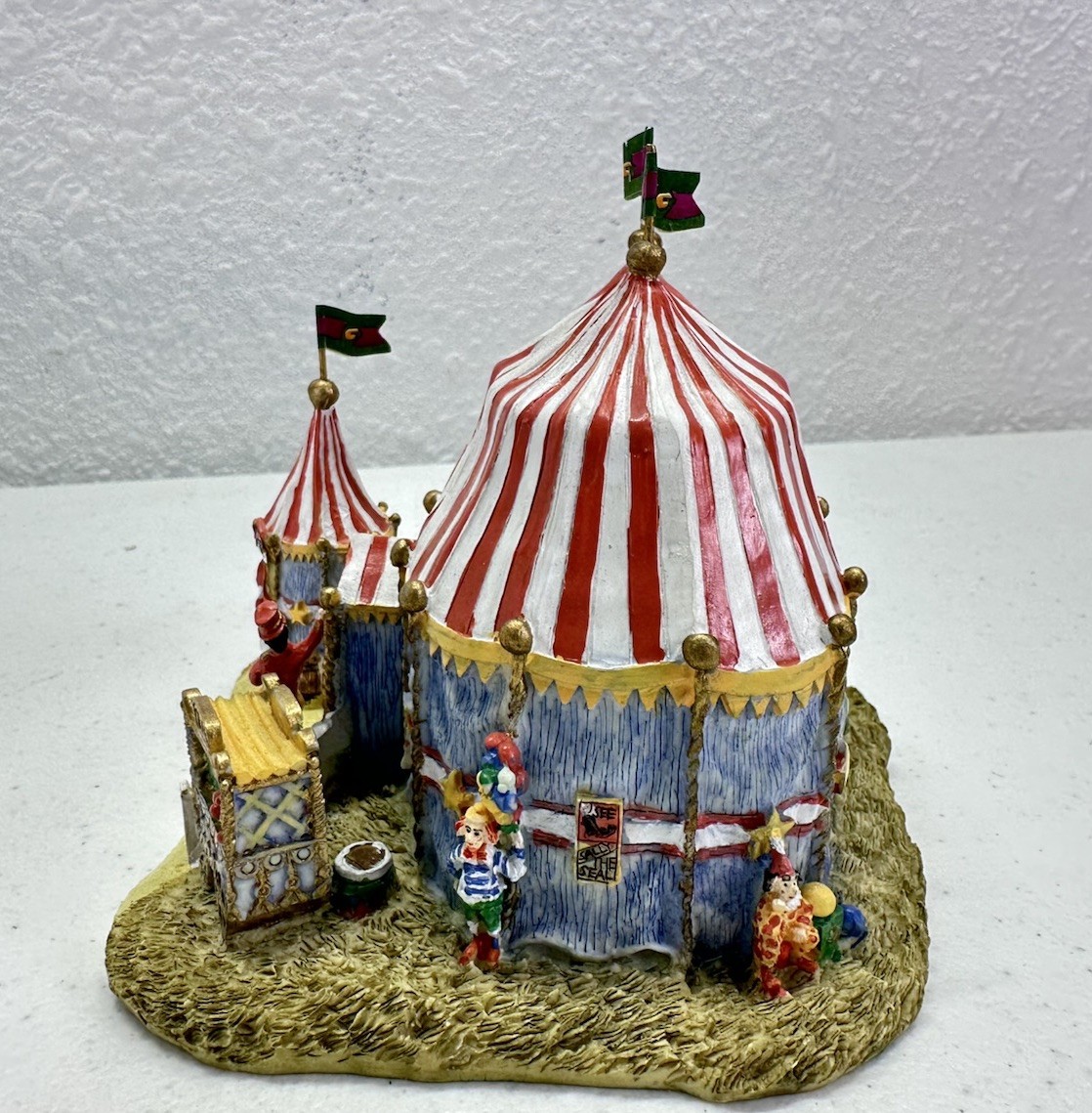 AMERICANA COLLECTION CIRCUS BIG TOP OF LIBERTY FALLS CERAMIC HOUSE WITH BOX 1998