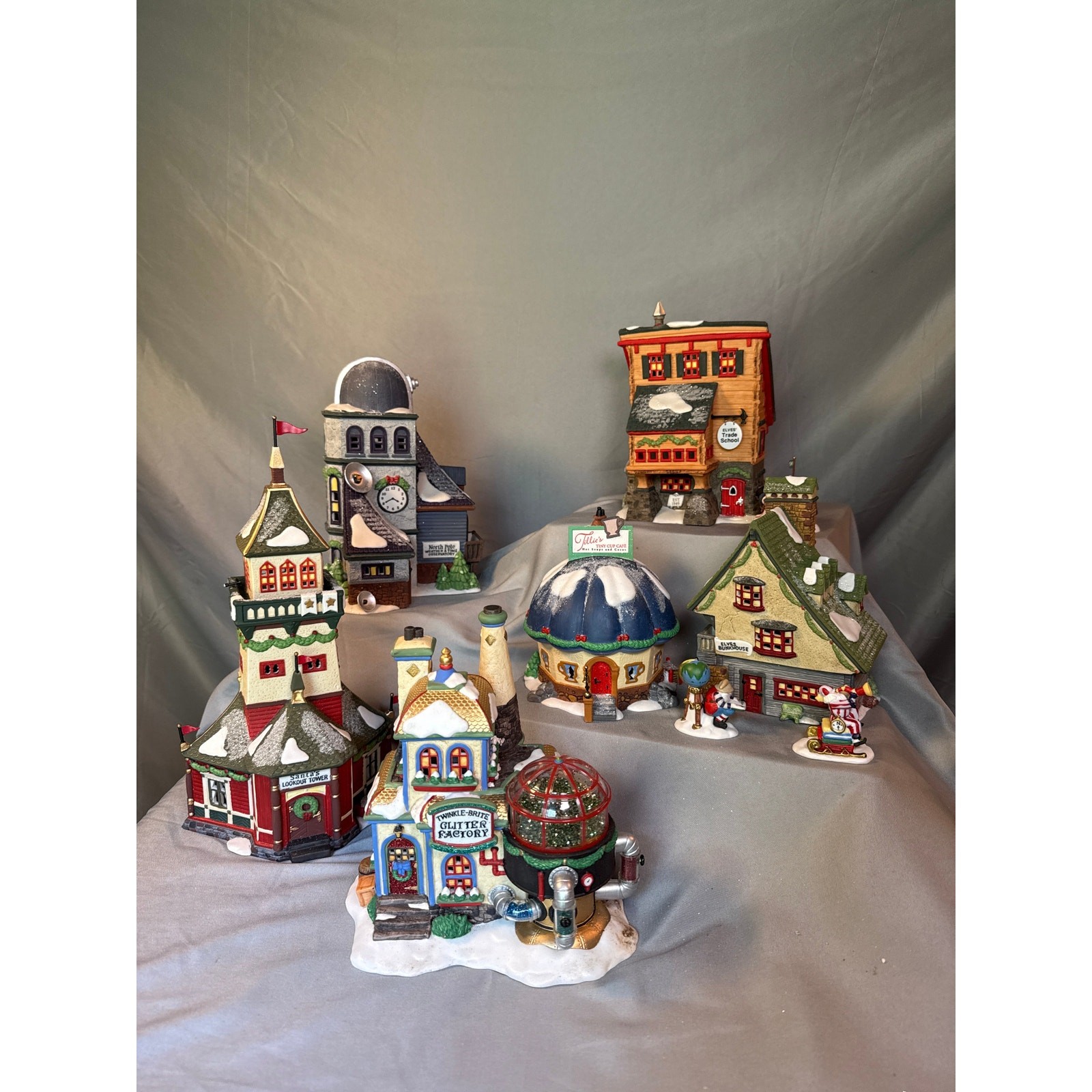 Dept 56 North Pole Series Village Lot 6 Buildings 2 Accessories w/ Boxes