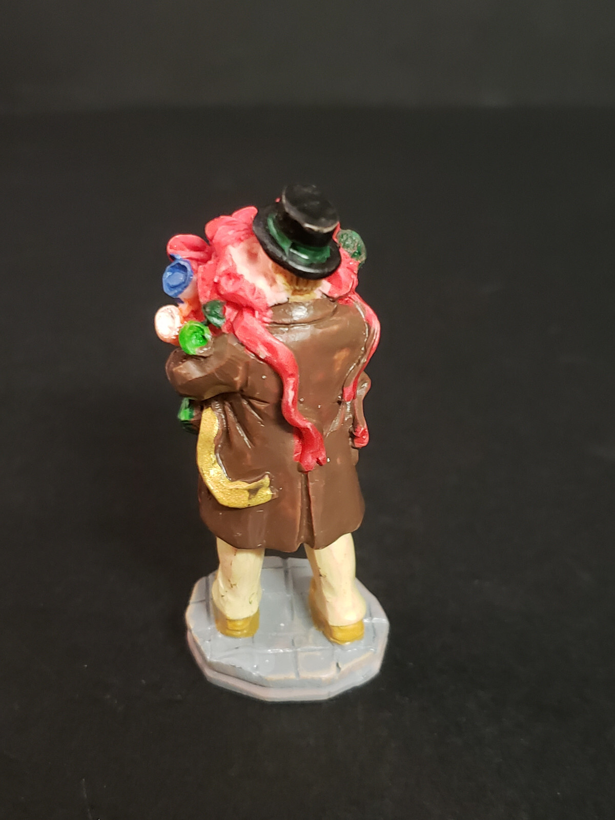 Lemax Christmas Village Town All Wrapped Up 52072 Carrying Presents Gifts