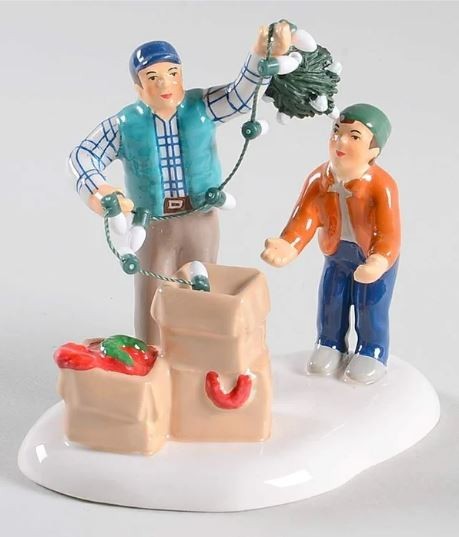 Dept 56 – Snow Village Christmas Vacation – Clark & Rusty Continue Traditions
