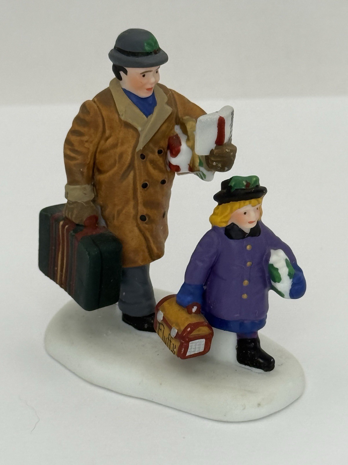 Department 56 Going Home For The Holidays Heritage Village #58896 One Piece Only
