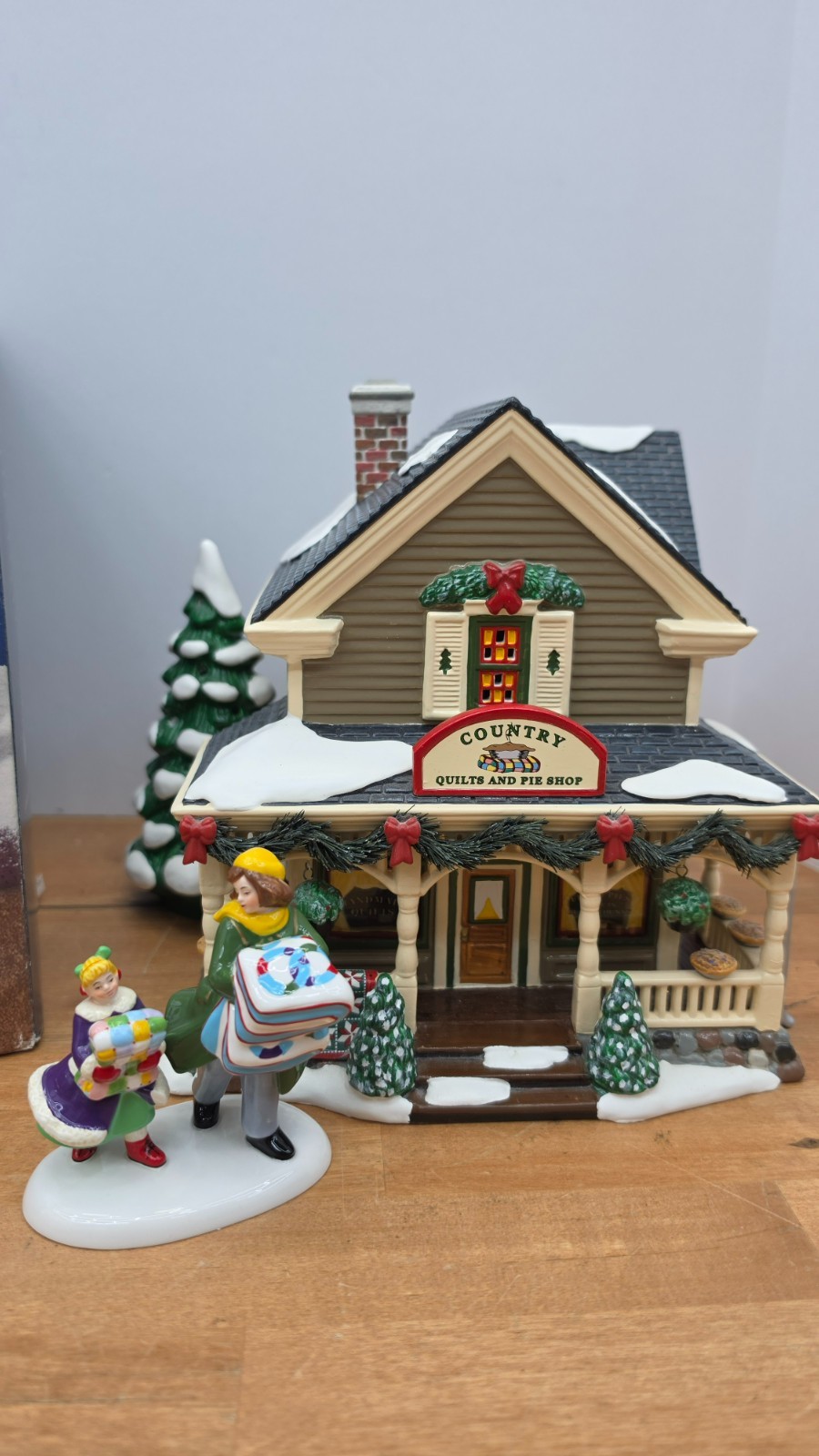 Read – Dept 56 Snow Village BUCK’S COUNTY COUNTRY QUILTS AND PIES