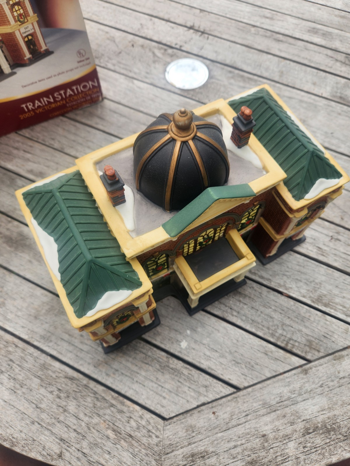 HOLIDAY TIME TRAIN STATION 2005 VICTORIAN COLLECTION WORKS PERFECTLY