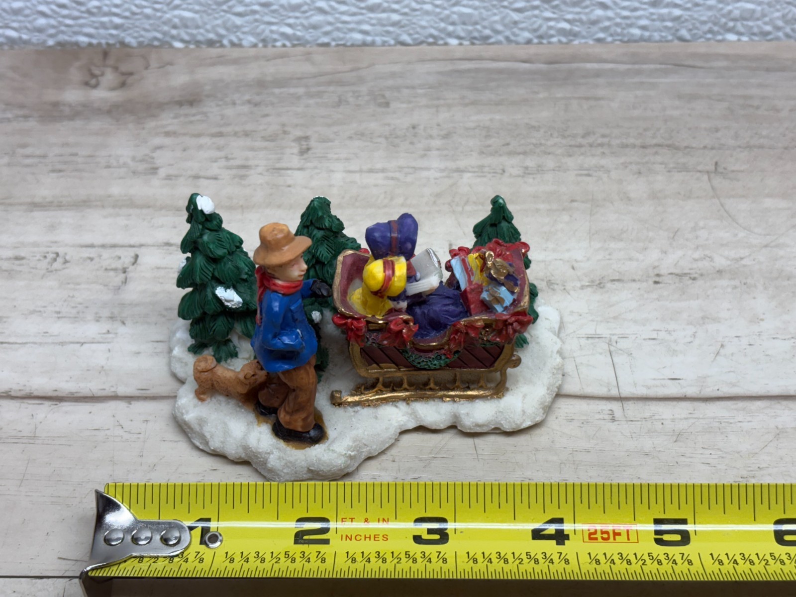 Set Of 3 Christmas Village Ceramic Figurines People And Arch