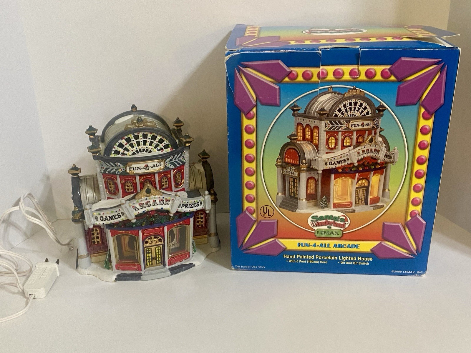 Vintage Lemax Santas Wonderland FUN-4-ALL Arcade Lighted Porcelain Toys R Us Box