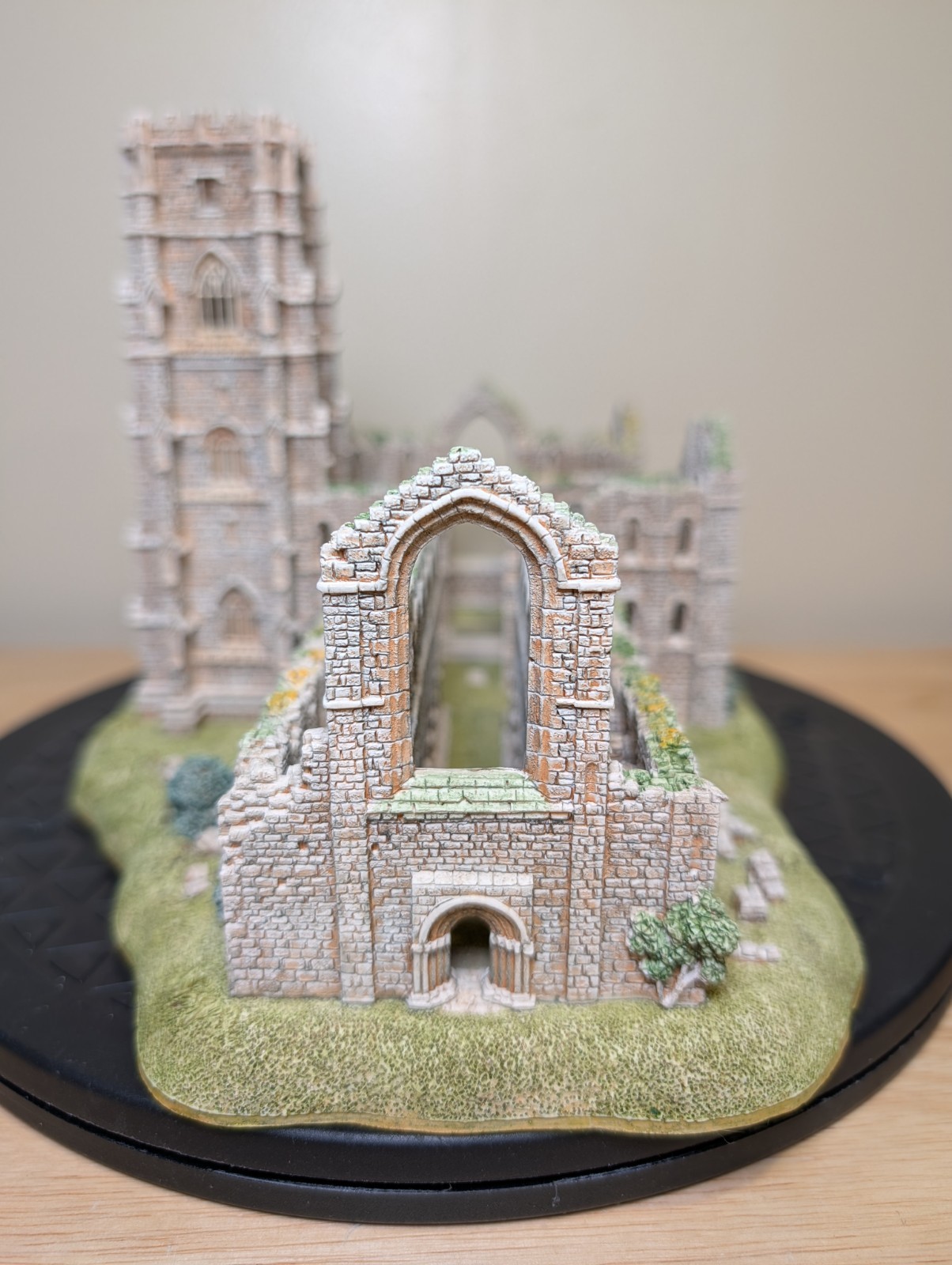Lilliput Lane Fountains Abbey, From Studley Royal Collection 1994 Ltd Ed Of 3500