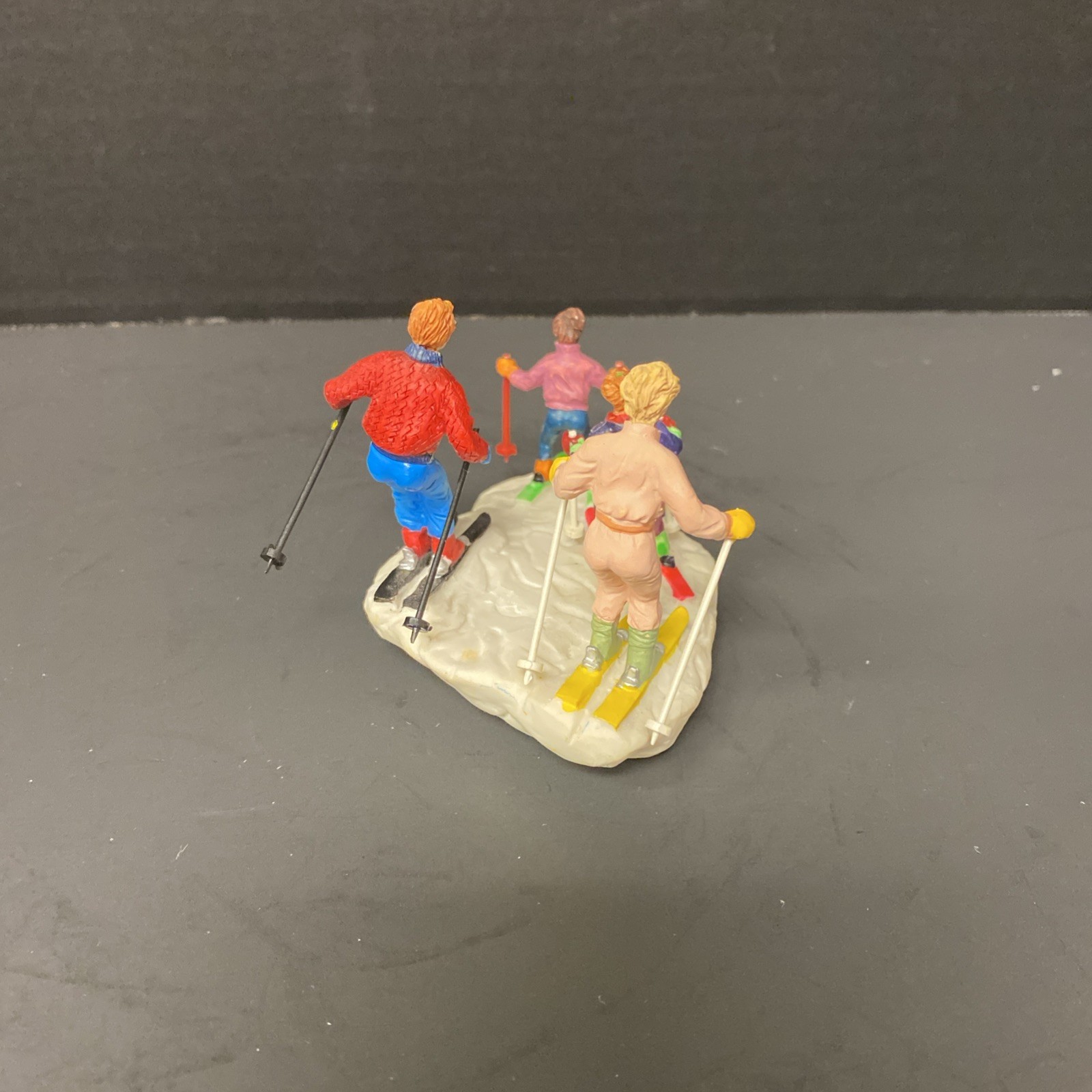 Lemax Vail Village Family Ski Along 73201 Figurine Poly Resin 1997