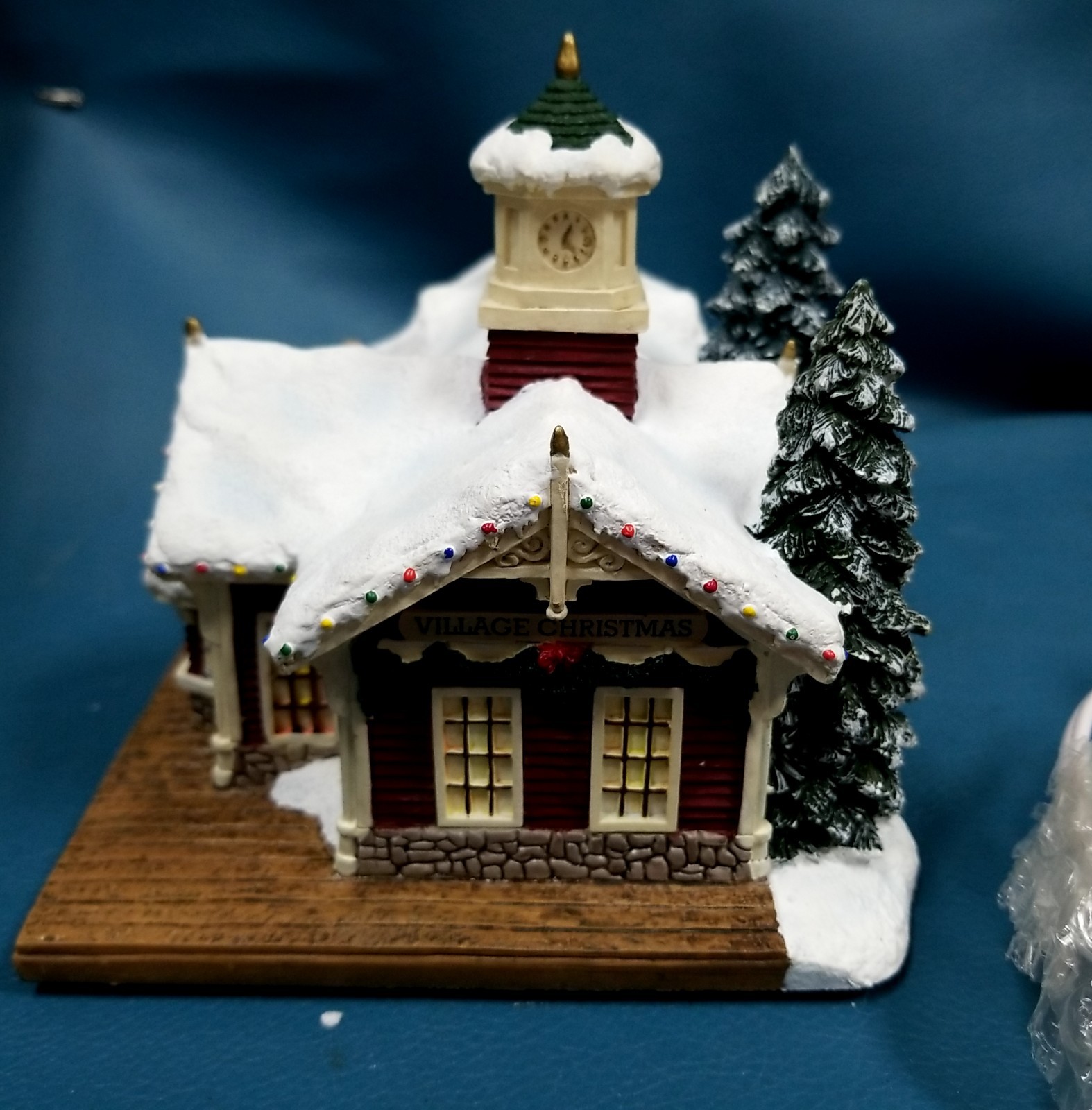 Thomas Kinkade Hawthorne Village Christmas Station House w COA in Box Works