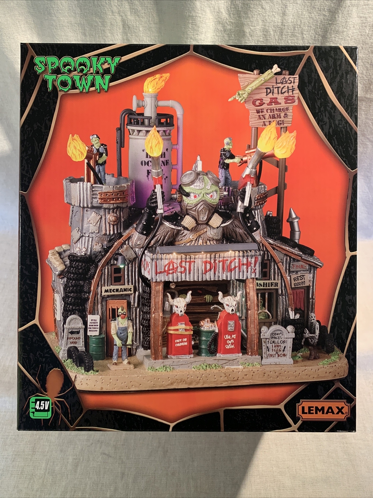 Lemax Spooky Town 25842 Last Ditch Gas & Salvage Includes Adaptor