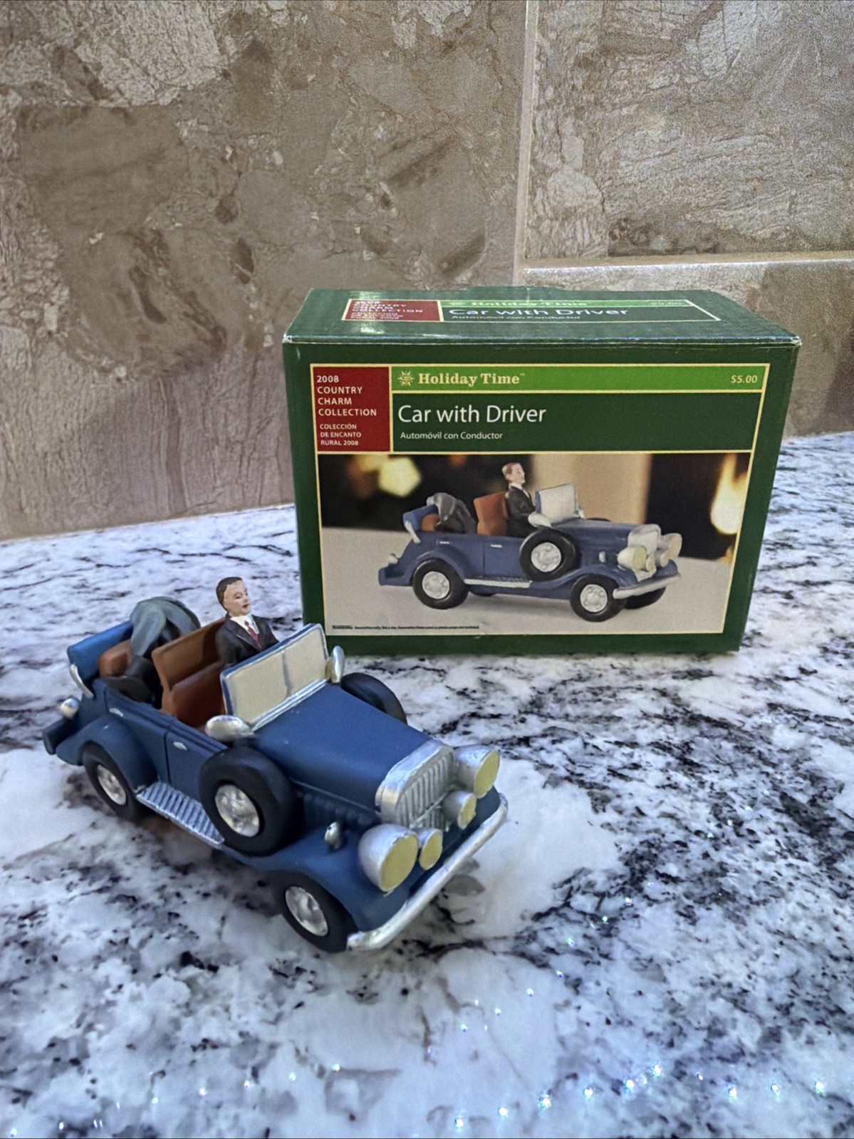 2008 Country Charm Holiday Time Car With Driver Christmas Village Decor NIB
