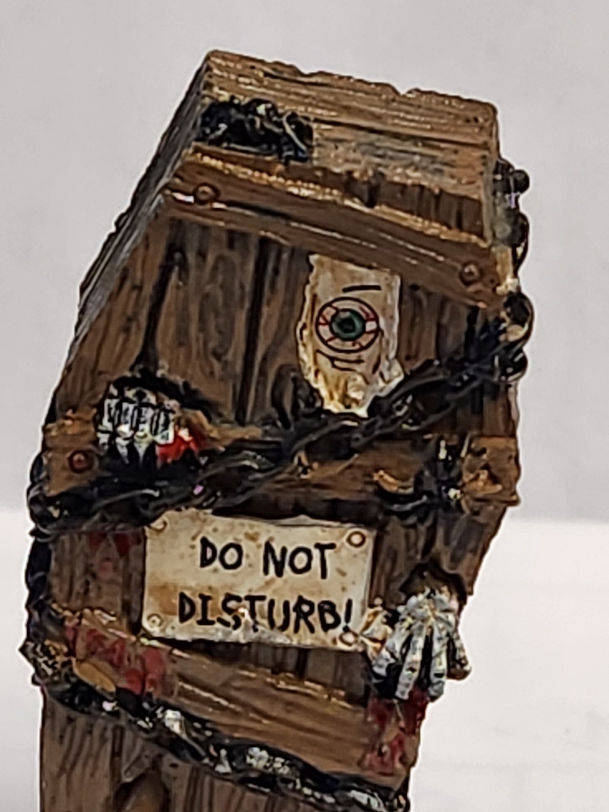 Lemax Spooky Town DO NOT DISTURB Coffin Skeleton #84340 2018 Accessory Halloween