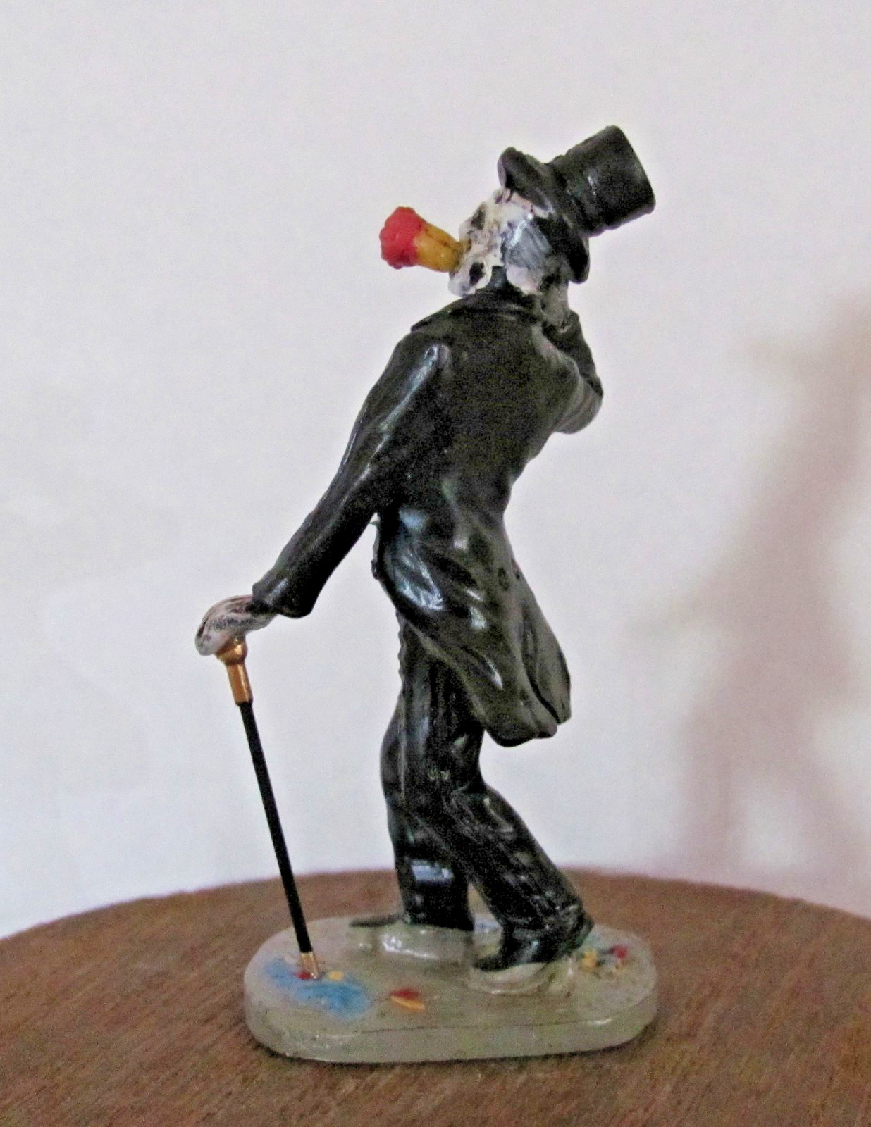 Lemax Spooky Town Figurine – Life Of The Party #32192