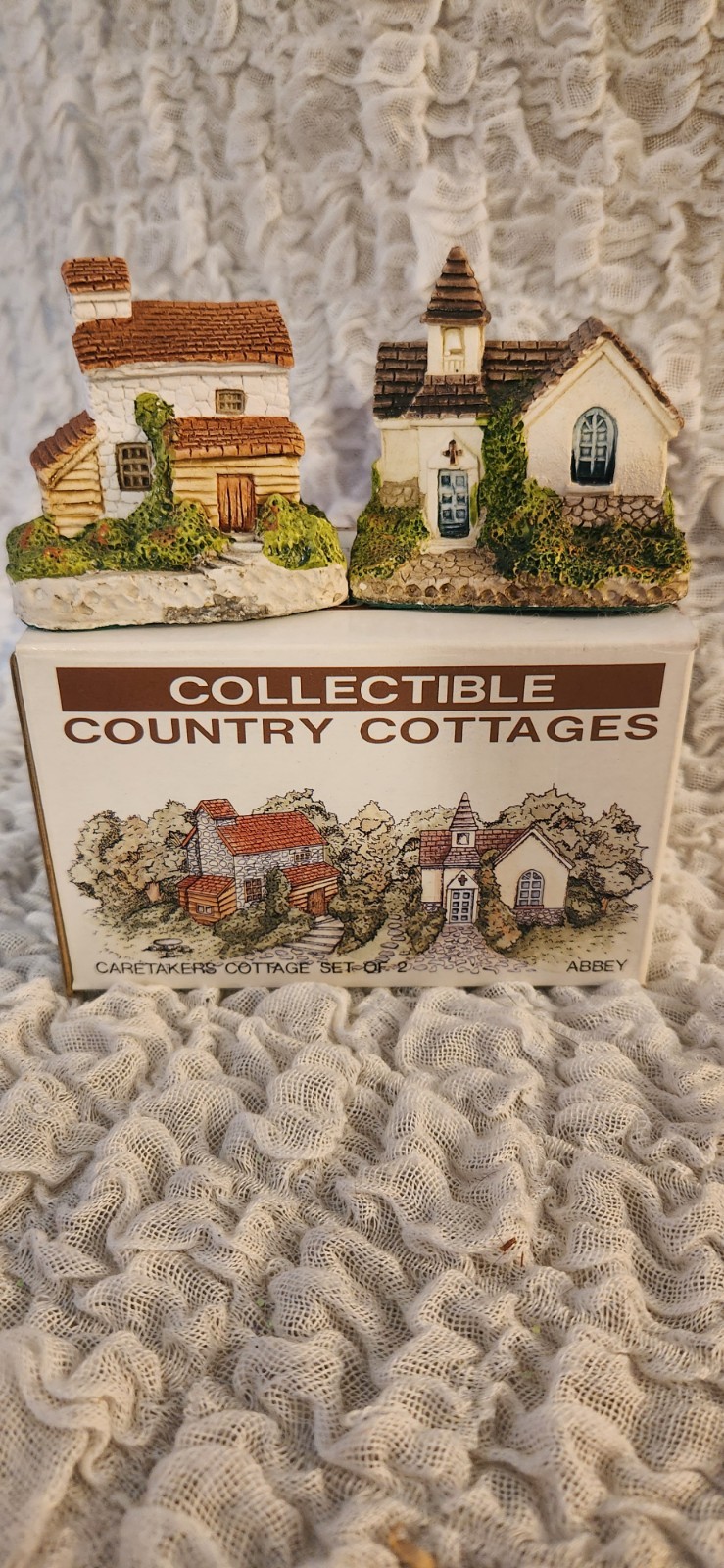 6 Vtg 1992 Collectible Country Cottages (RGA Industries Inc) *Read description