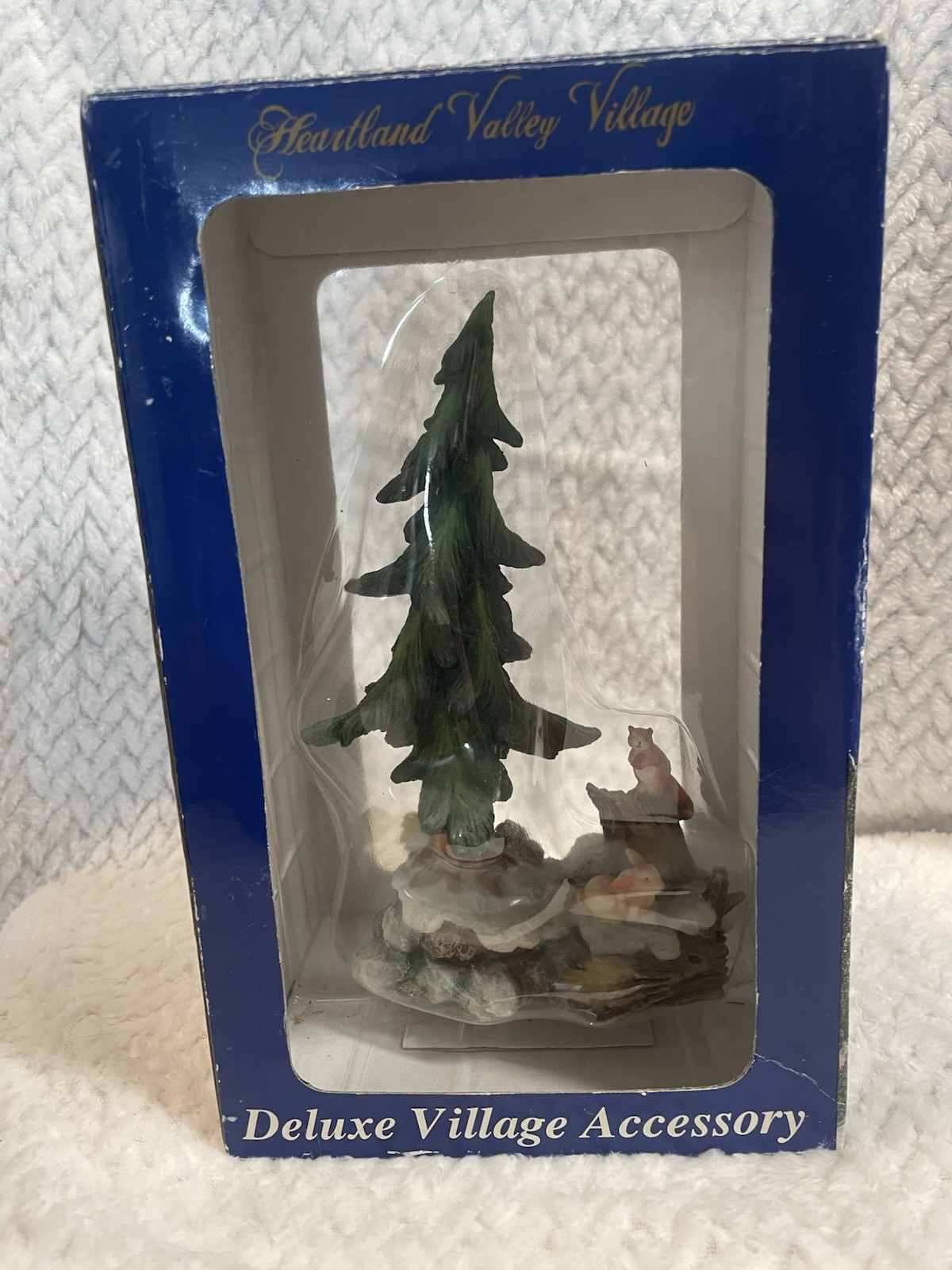 Heartland Valley Village Accessory Trees 7 1/2 Inch Snow, Animals With Box.