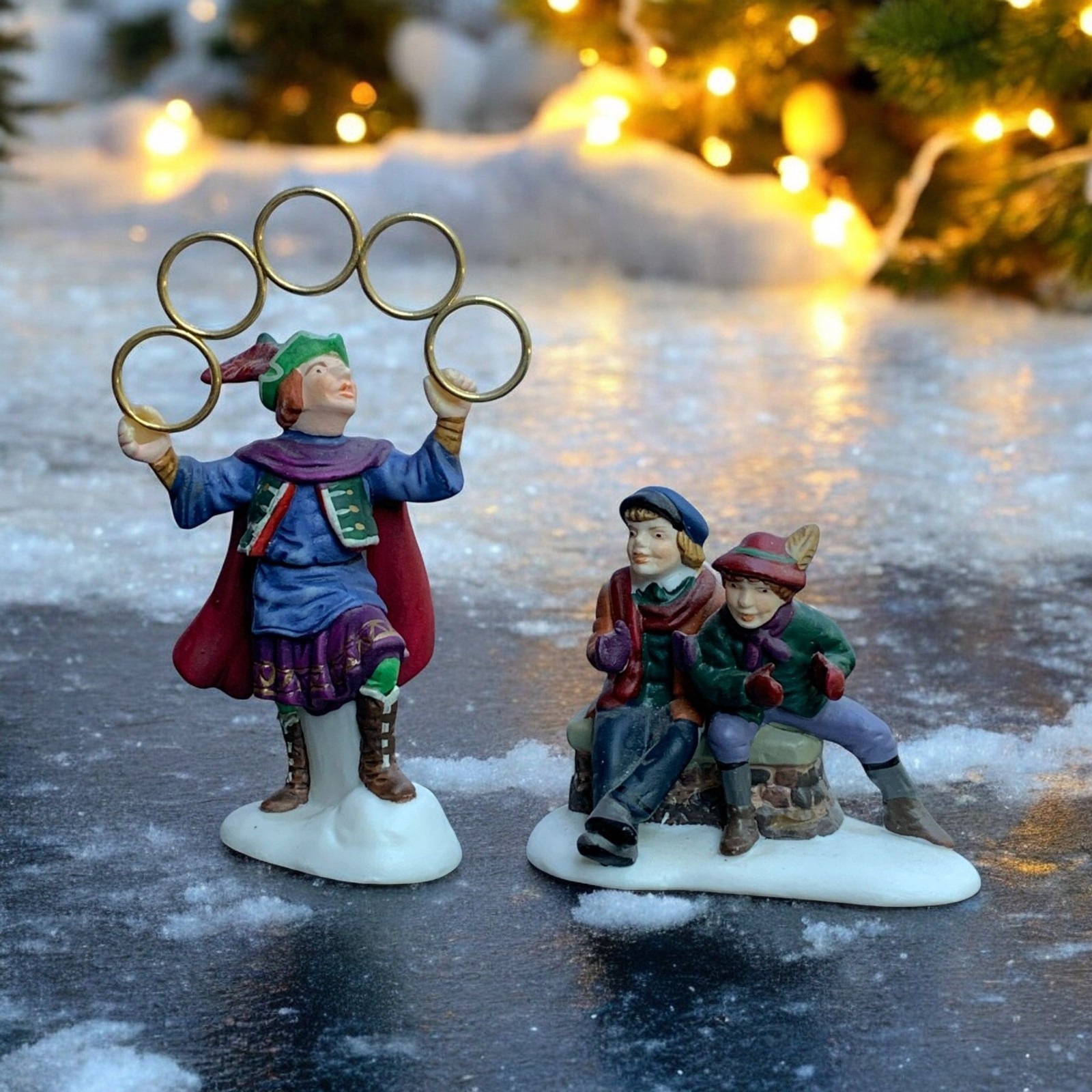 Dept 56 Five Golden Rings 12 Days of Dicken’s Christmas Village Accessory – 1995