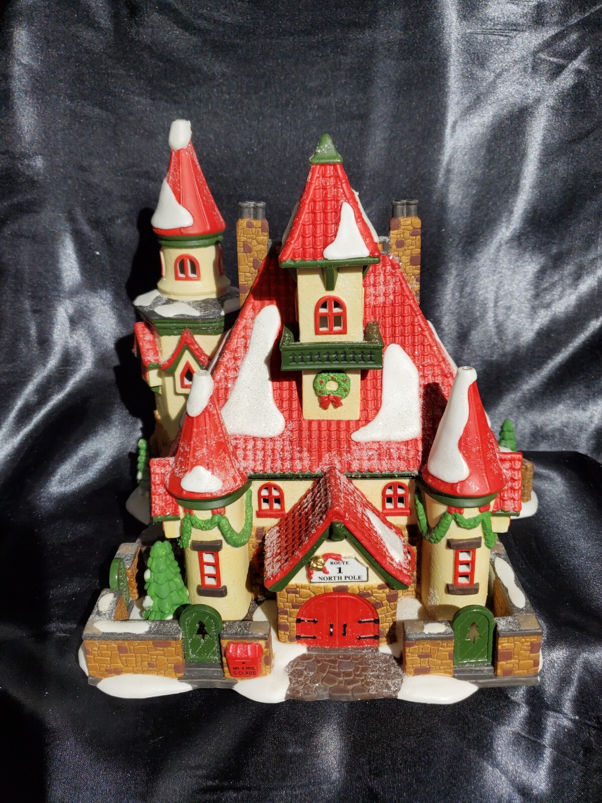 Dept 56 North Pole – Route 1 North Pole Home of Mr. & Mrs. Claus