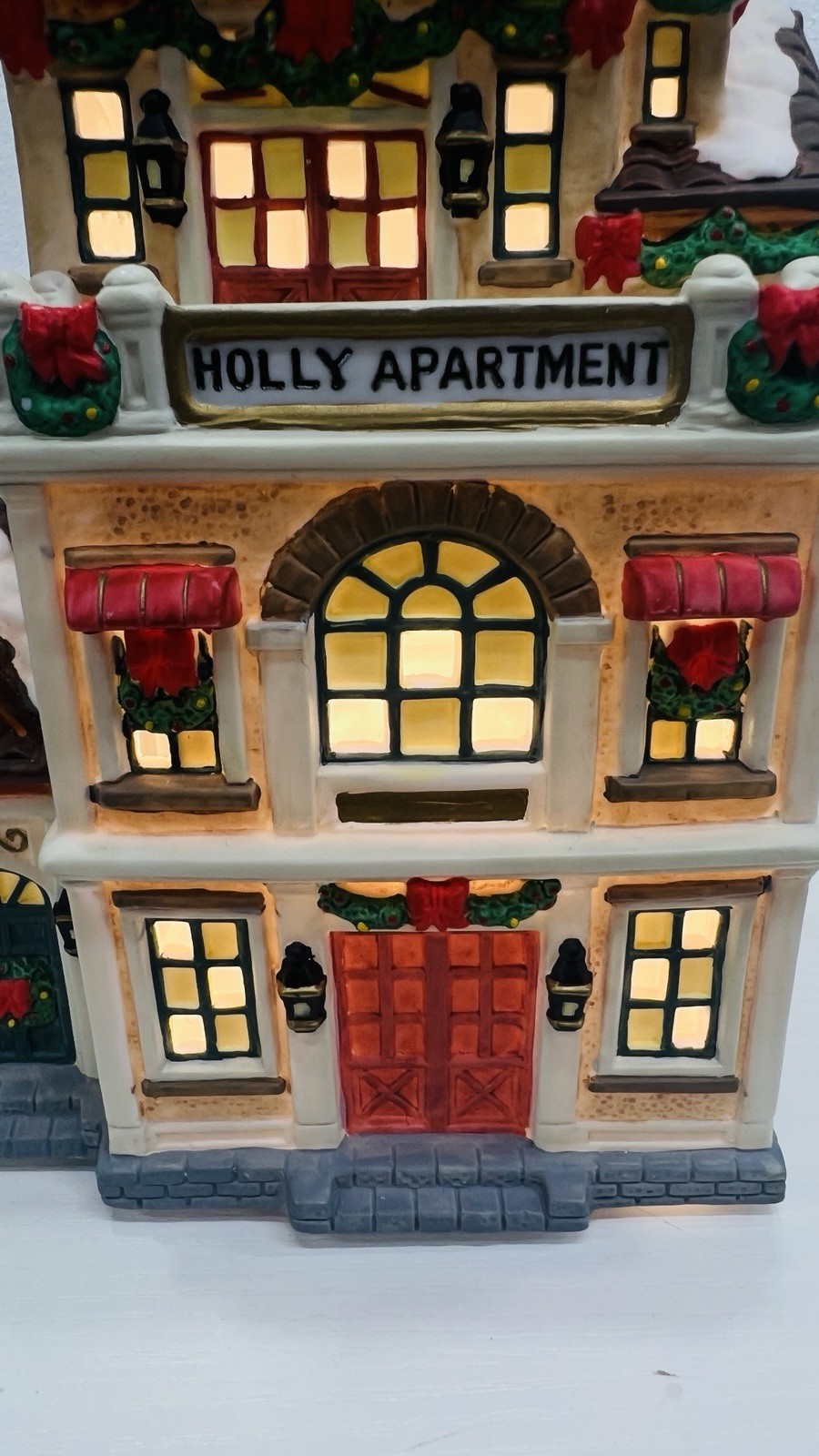 Copperfield Keepsake “ Holly Apartment ” Porcelain Lighted House Excellent !