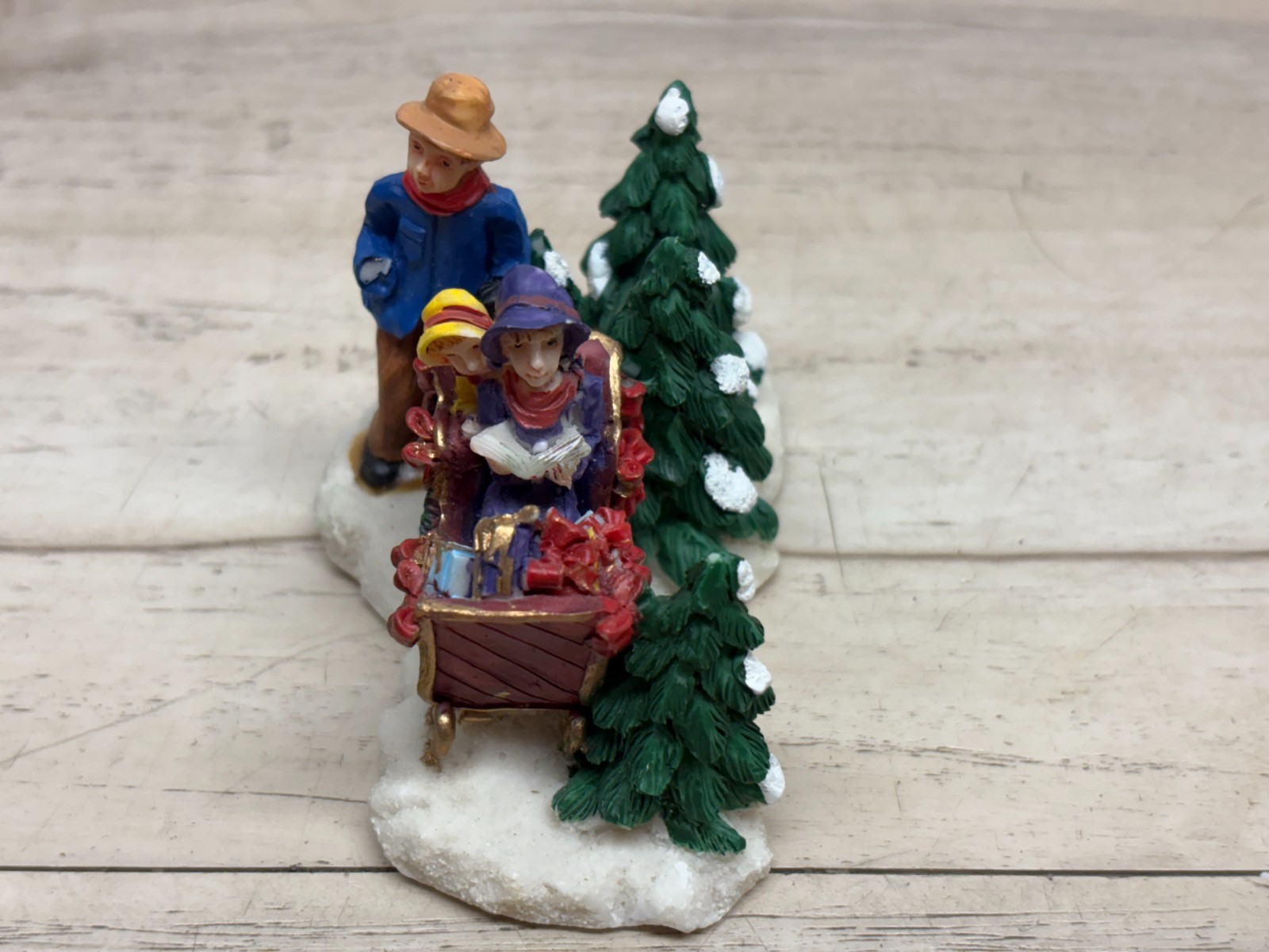 Set Of 3 Christmas Village Ceramic Figurines People And Arch