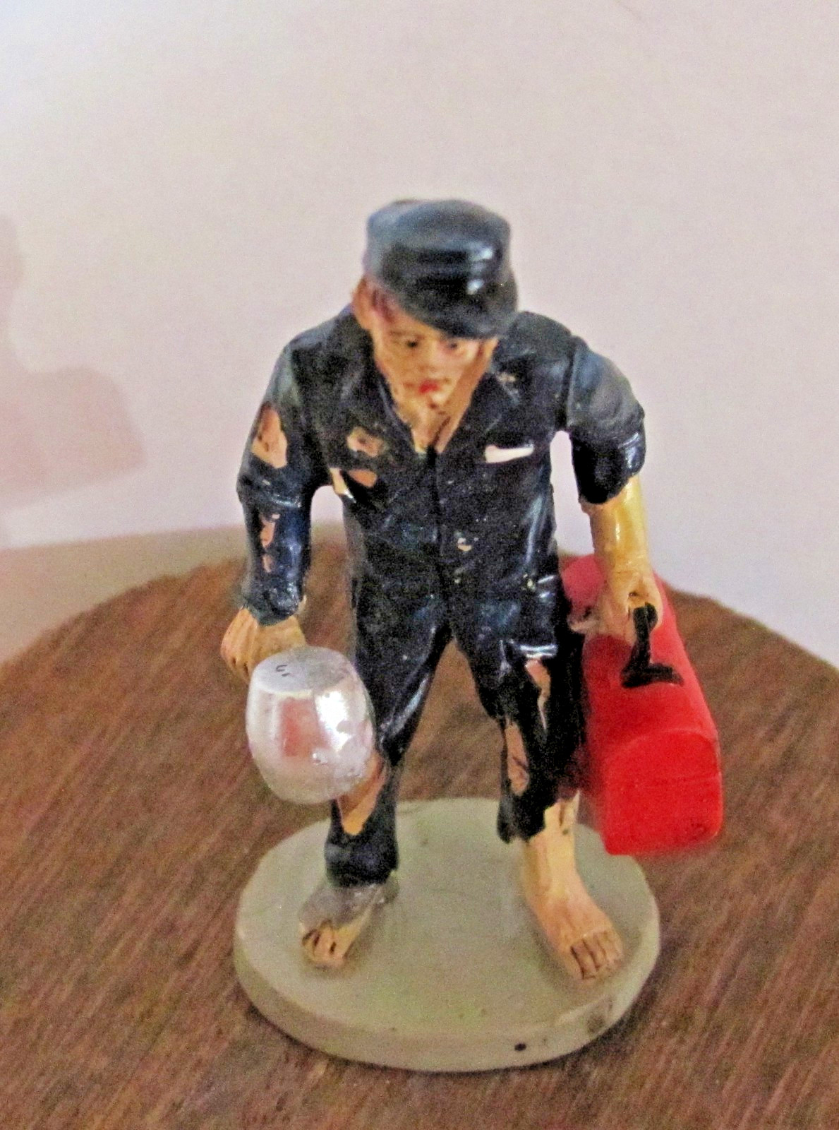 Lemax Spooky Town Figurine – Zombie Mechanic #02905