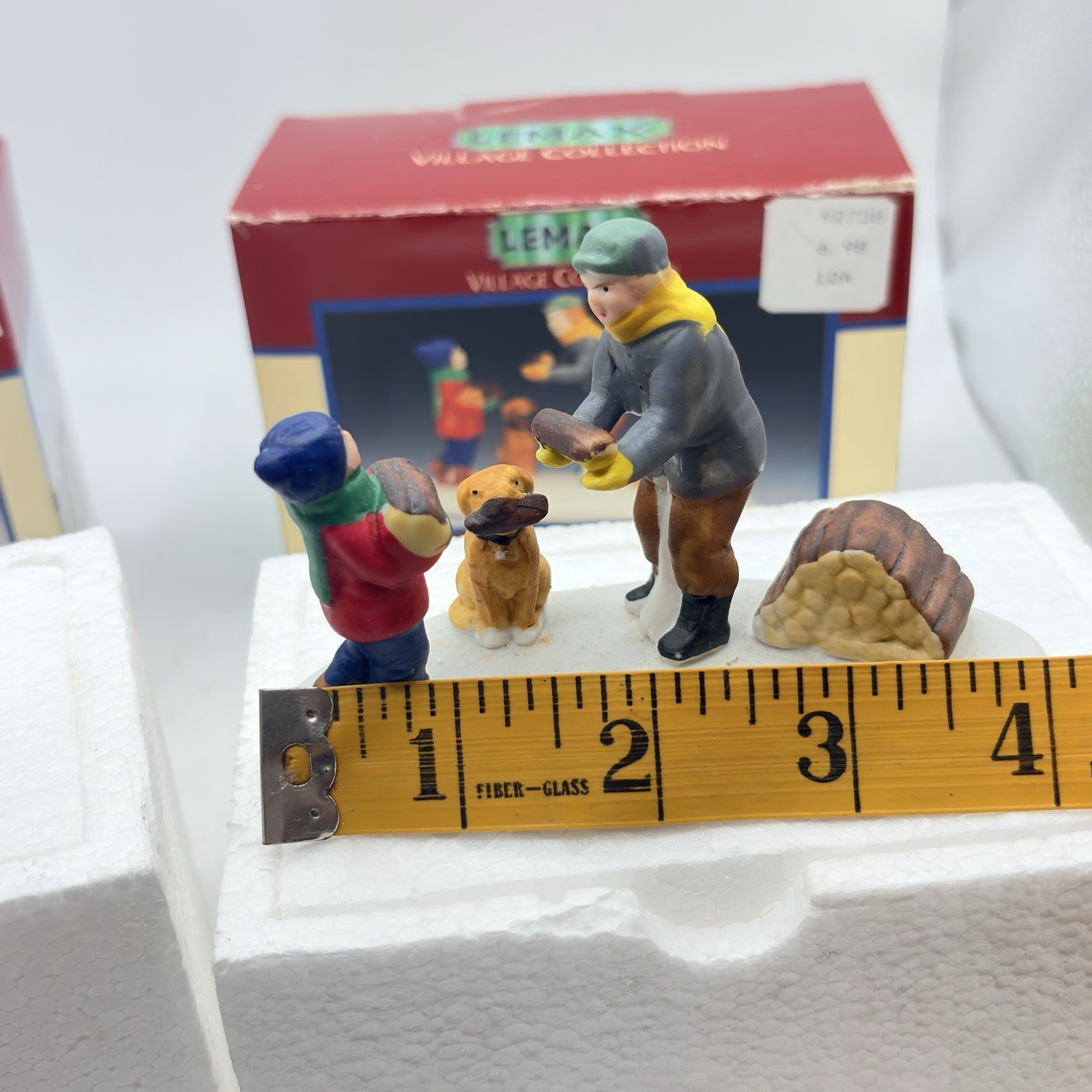 Lemax Christmas Village Collection Lot Of 2 Building A Snowman & Carrying Wood