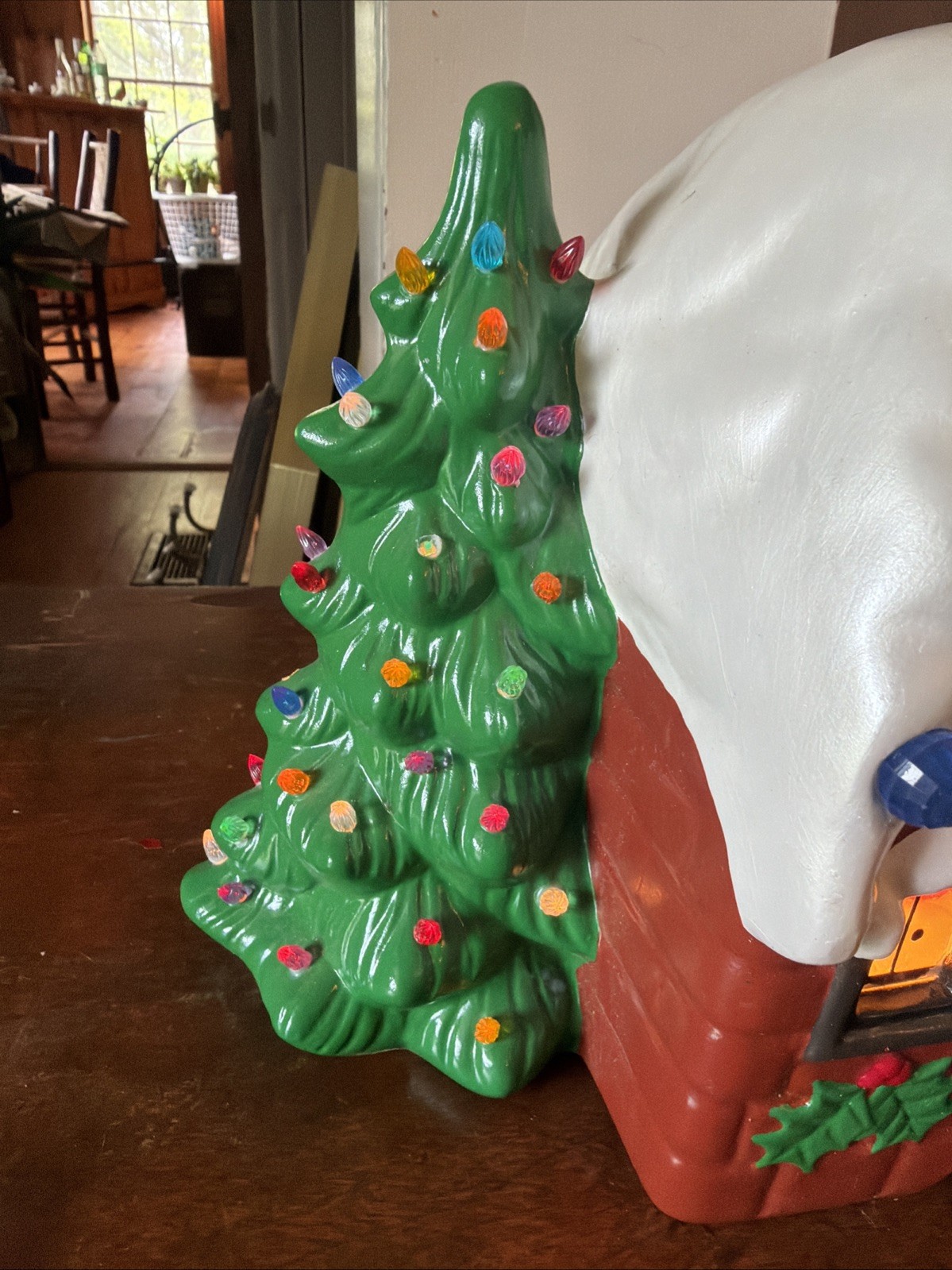 Santa’s Workshop Lighted Ceramic House Hand Painted North Pole Christmas Village