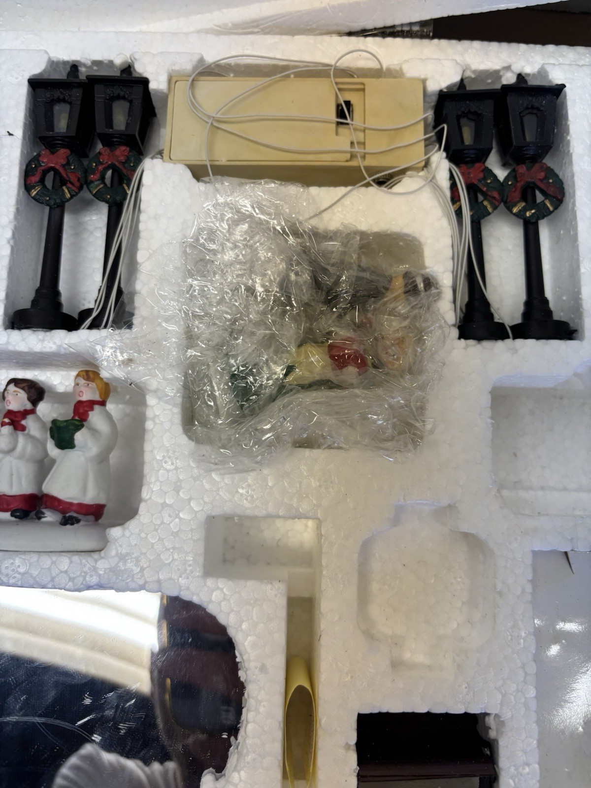 Lemax Christmas Village Figurines Accessories Decor Lot of 29 Pieces EUC
