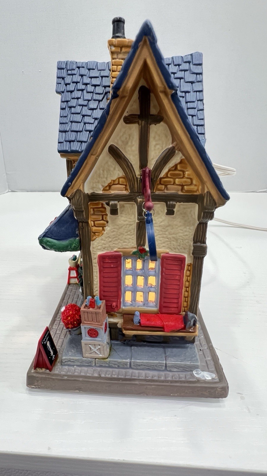 Lemax Holidays & Seasons “Luigi’s Custom Tailor” 35543 Retired 2013 RARE And NEW