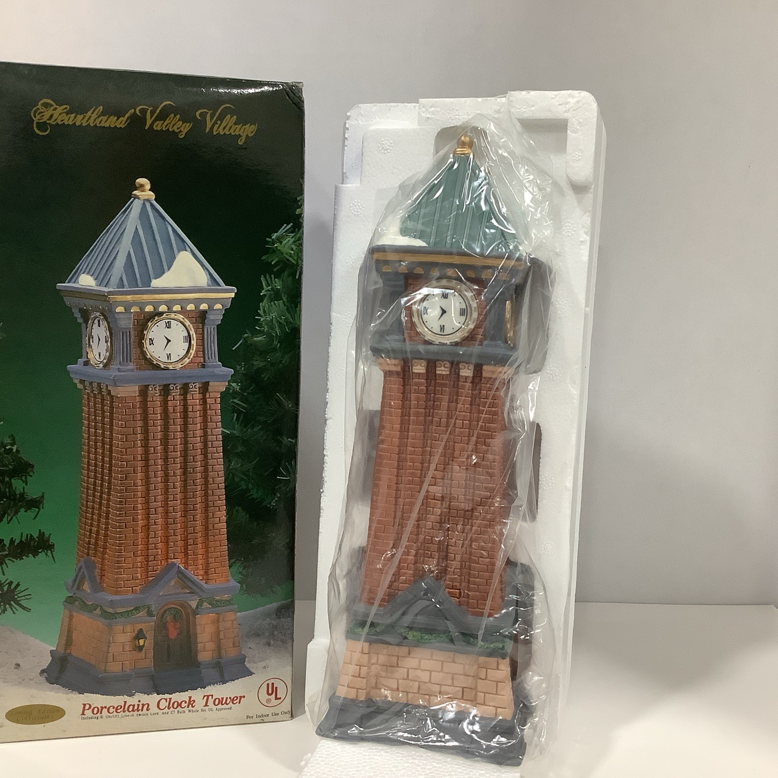 HEARTLAND VALLEY VILLAGE PORCELAIN “CLOCK TOWER” With Light