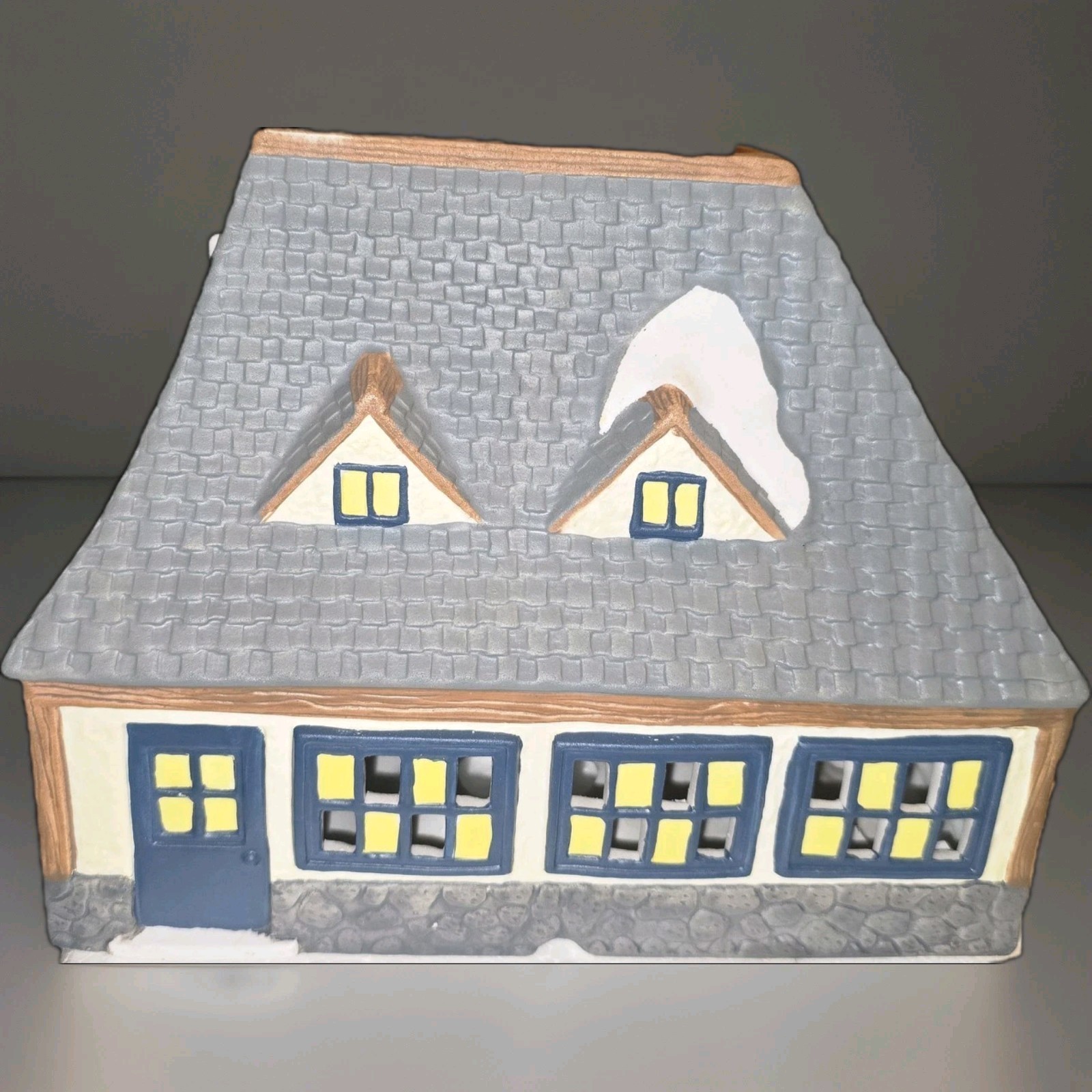 COCA-COLA MRS MURPHYS CHOWDER HOUSE RETIRED Town Square Collection CHRISTMAS
