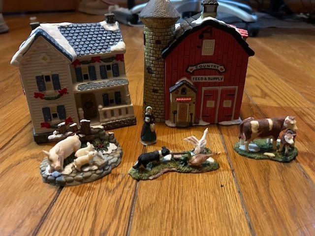 Vintage Grandeur Noel Country Feed & Supply and House Set No lights