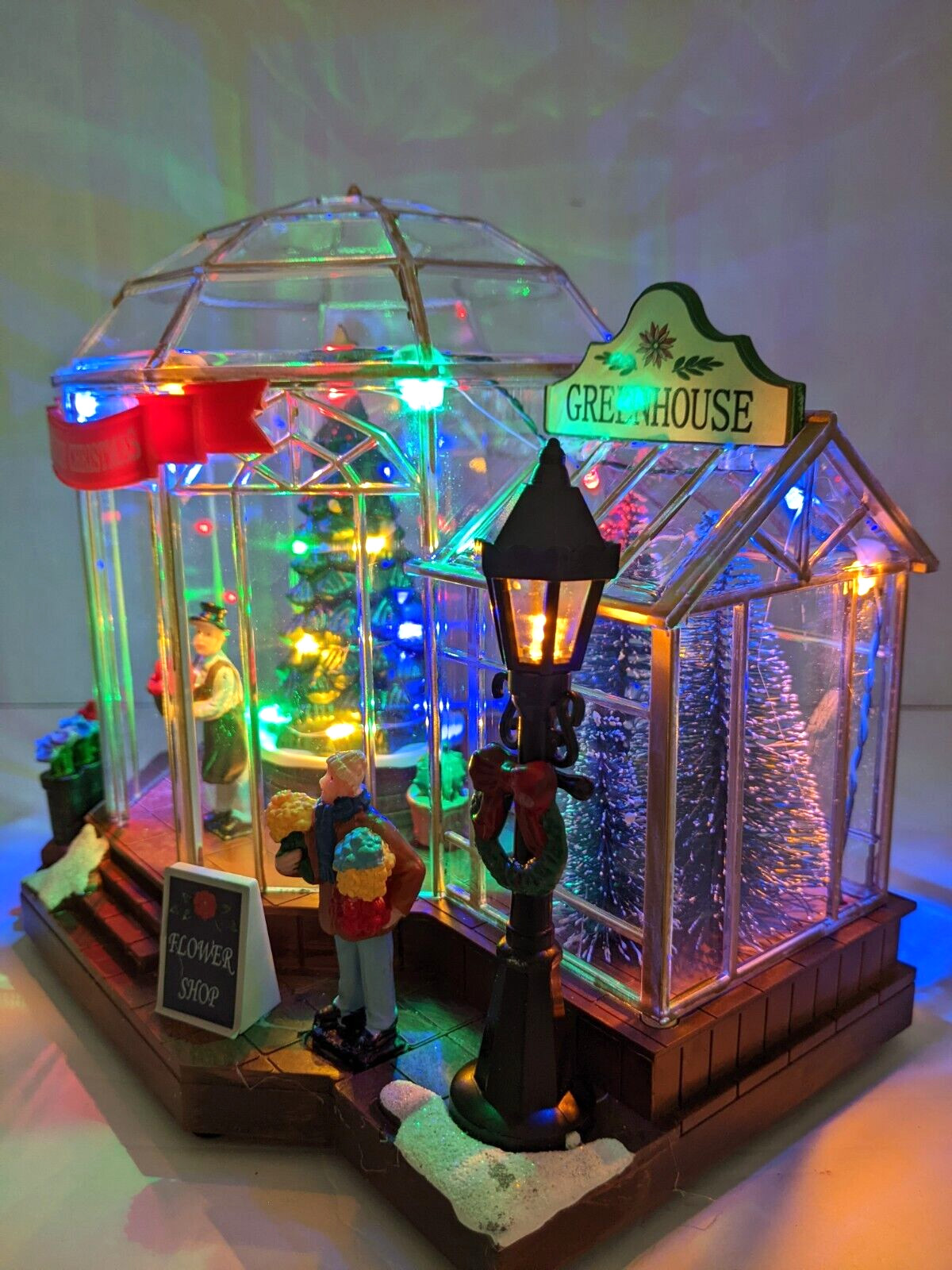 New 2024 Christmas GREENHOUSE by Holiday Time Lights Up & Plays 8 Carols VIDEO
